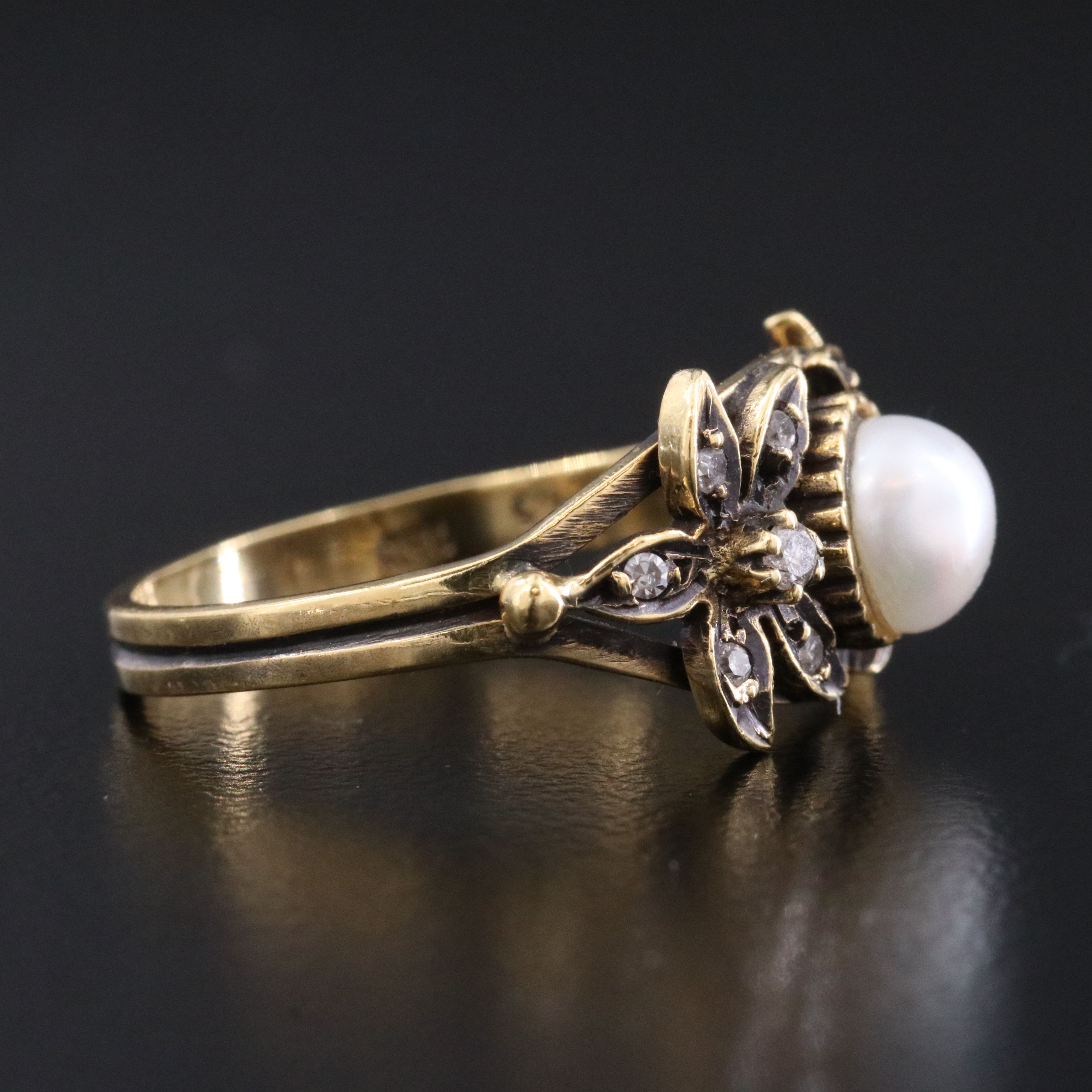 18K Pearl and Diamond Flower Ring