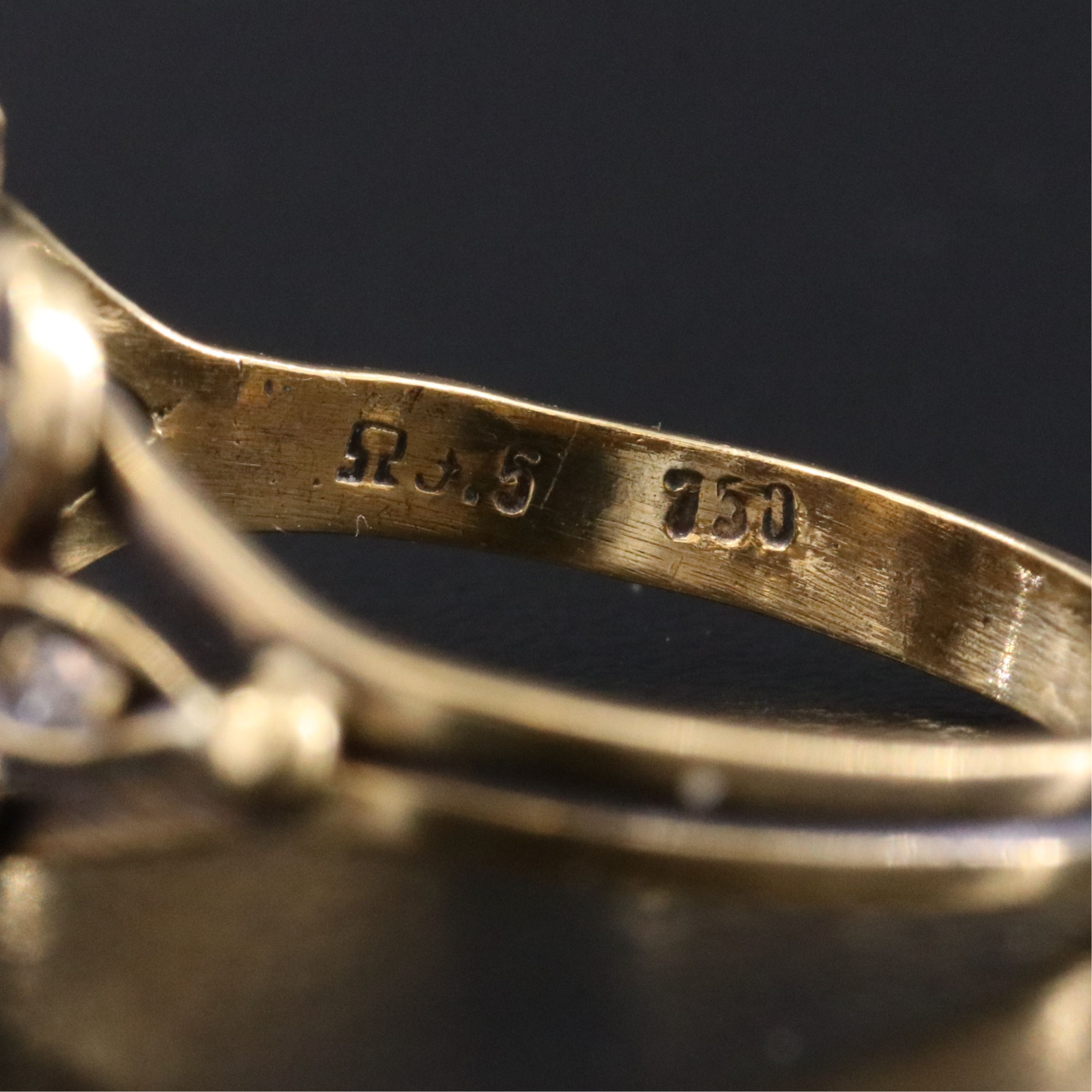 18K Pearl and Diamond Flower Ring