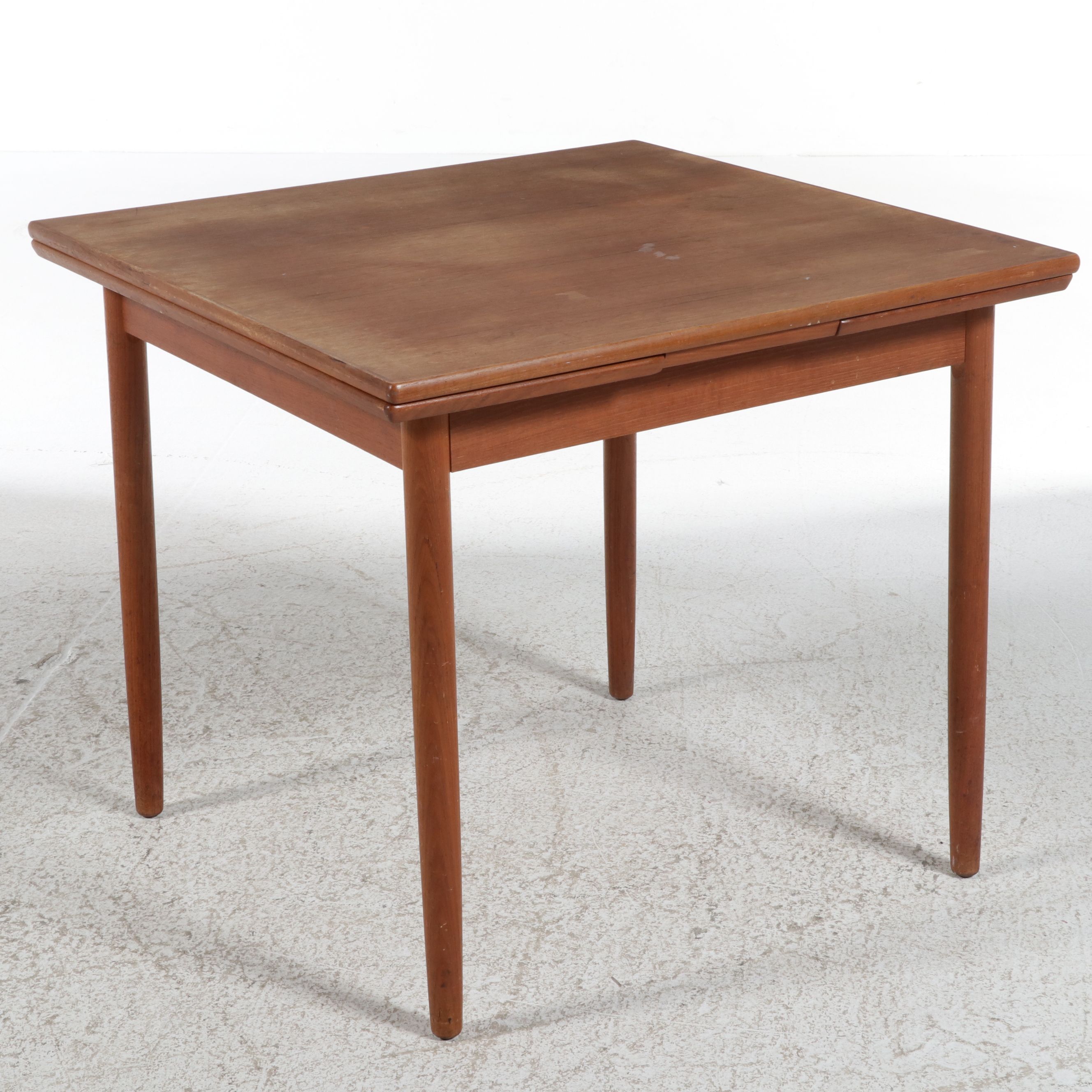 Mid Century Modern Dining Table