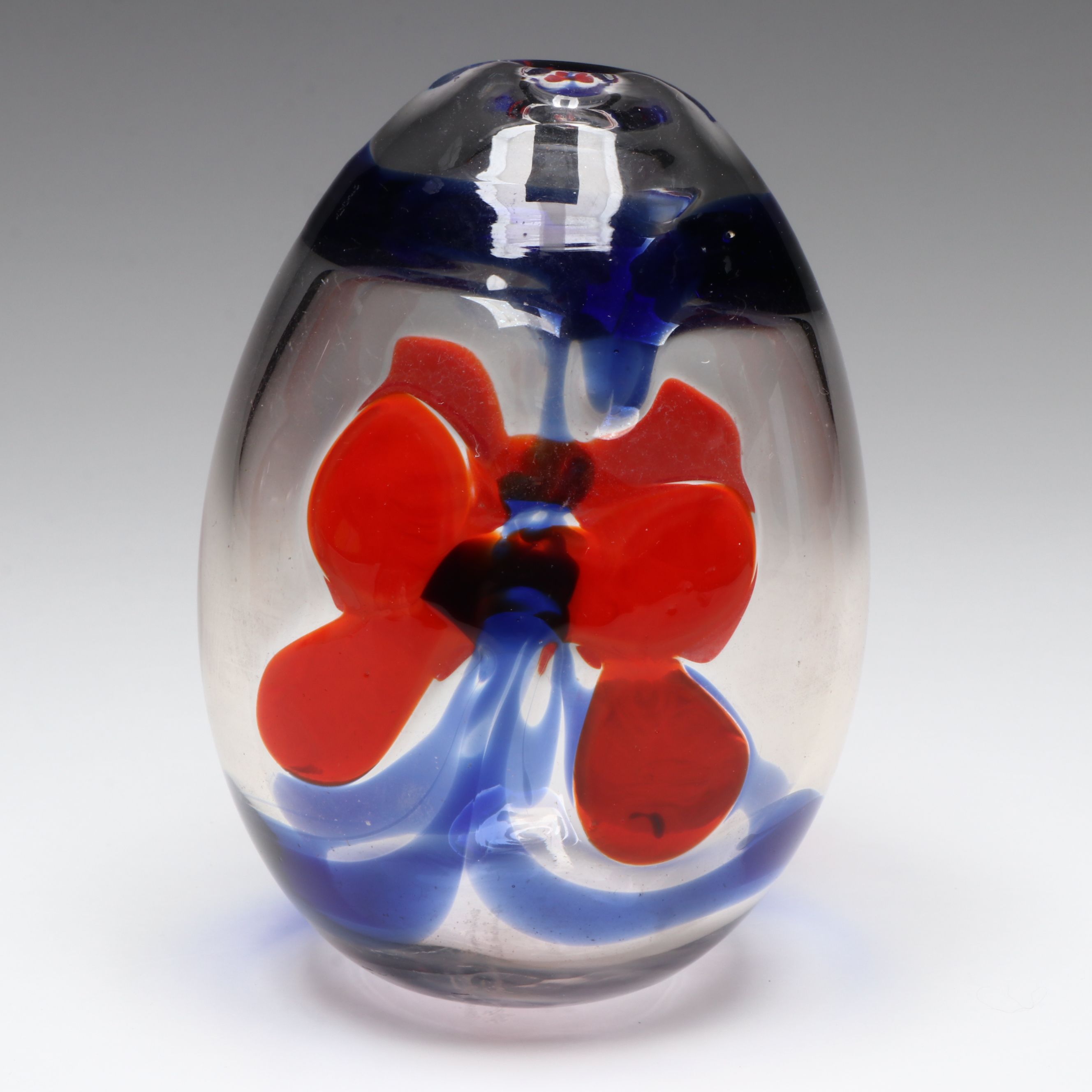 Kerttu Nurminen Finnish Art Glass Bud Vase