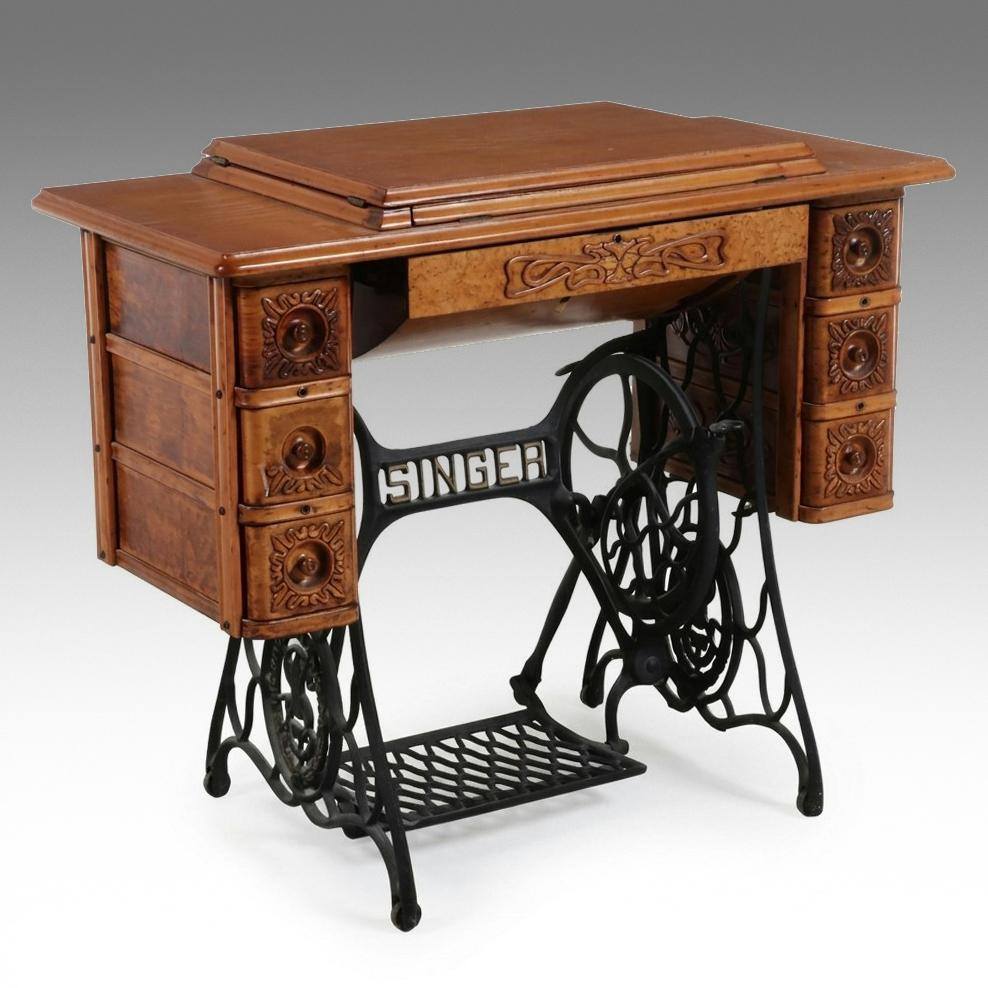 Singer Oak and Cast Iron Treadle Sewing Cabinet, Early 20th Century