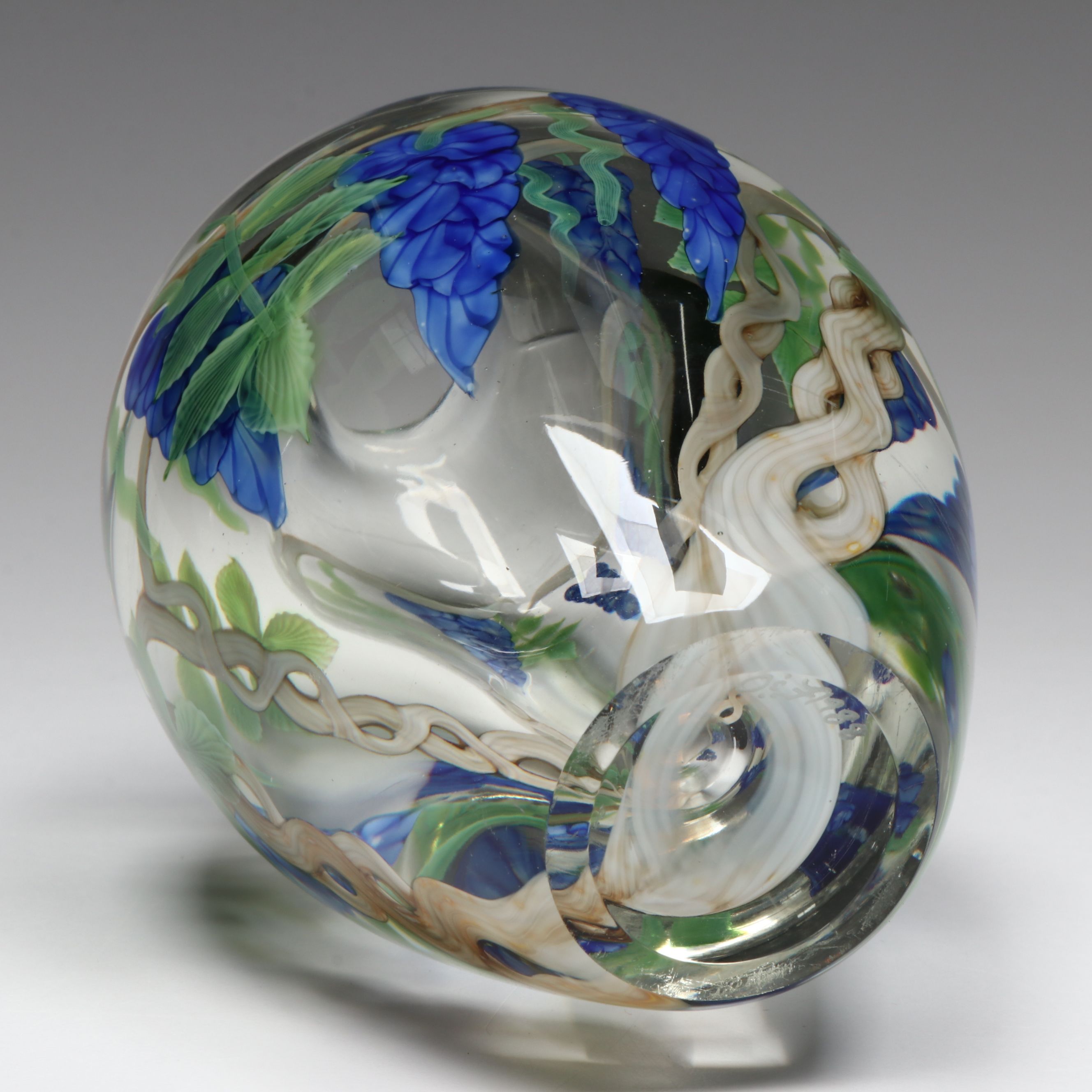 Orient & Flume Art Glass Grapevine Vase, 1988