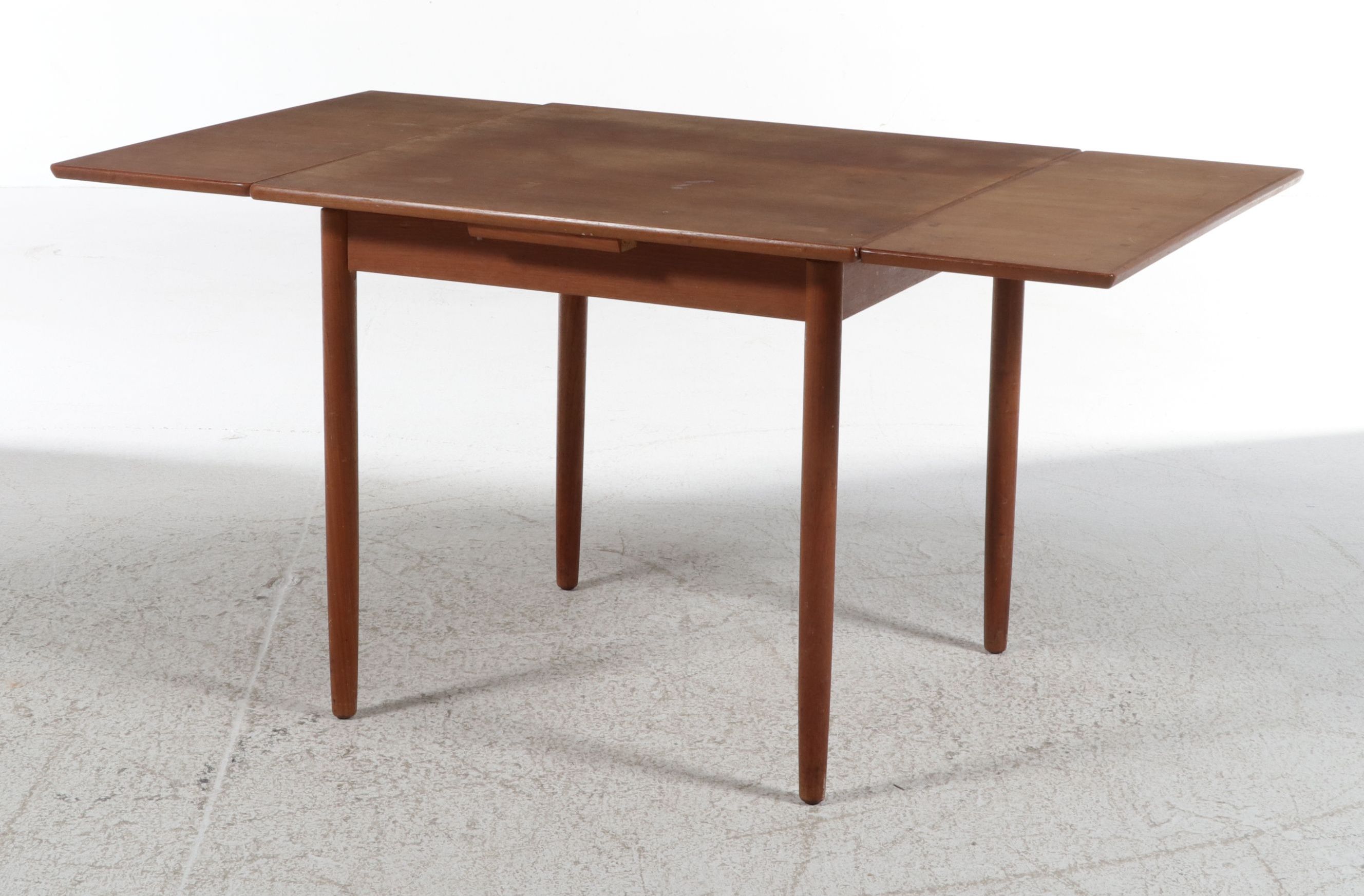 Mid Century Modern Dining Table