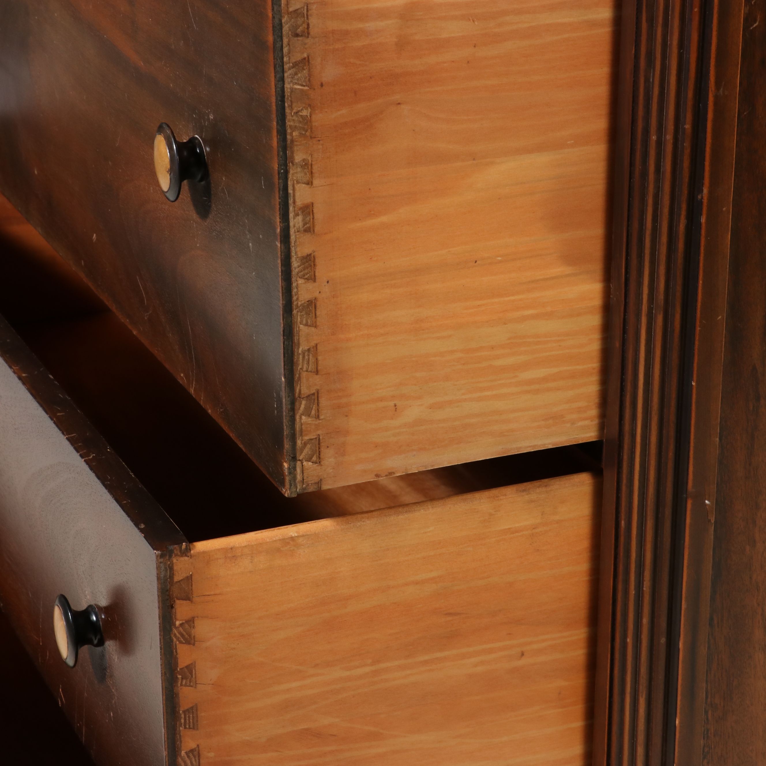 Federal Style Mahogany and Bird's-Eye Maple Inlay Chest of Drawers, 19th Century