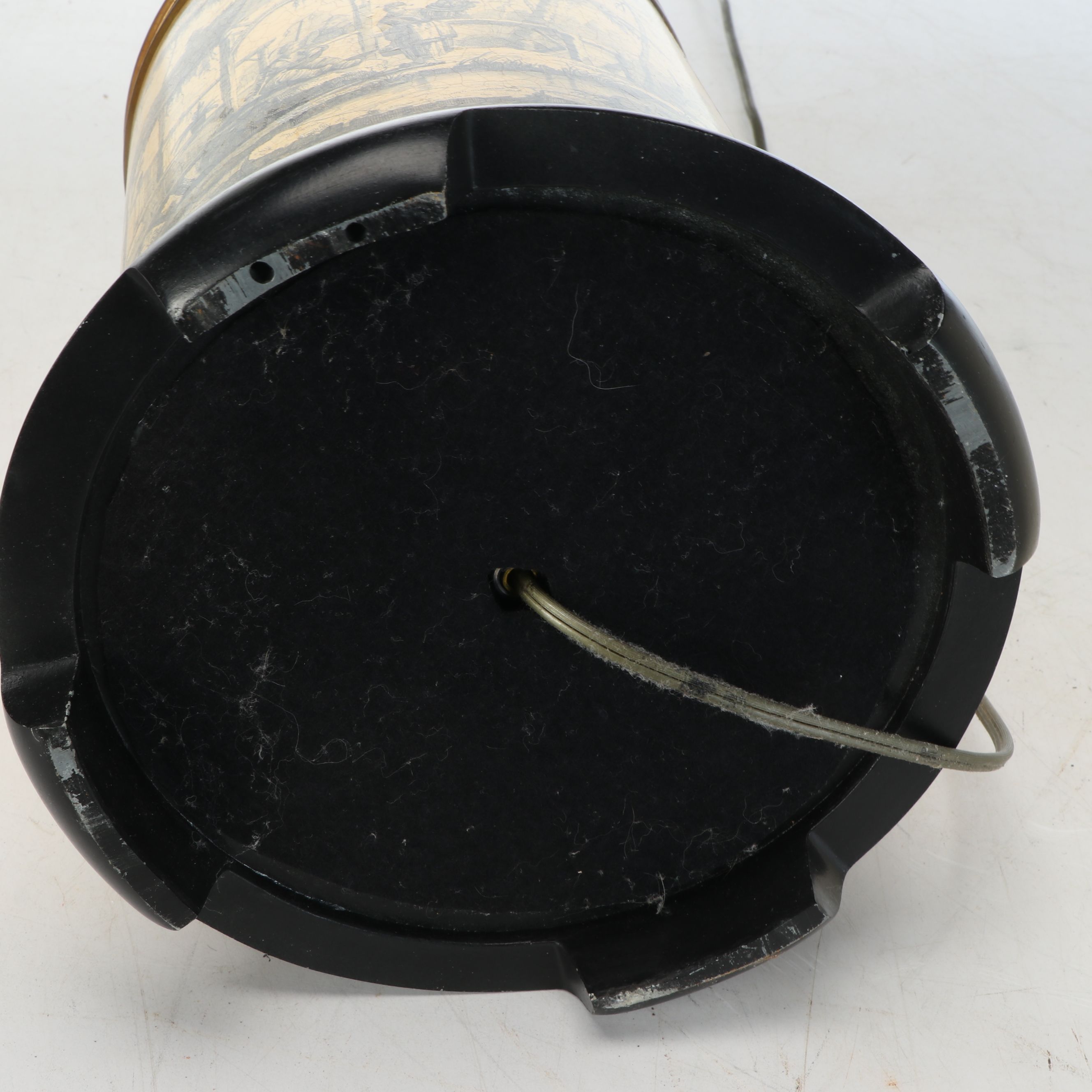 Chinoiserie Tea Canister Table Lamp with Square Bell Shade