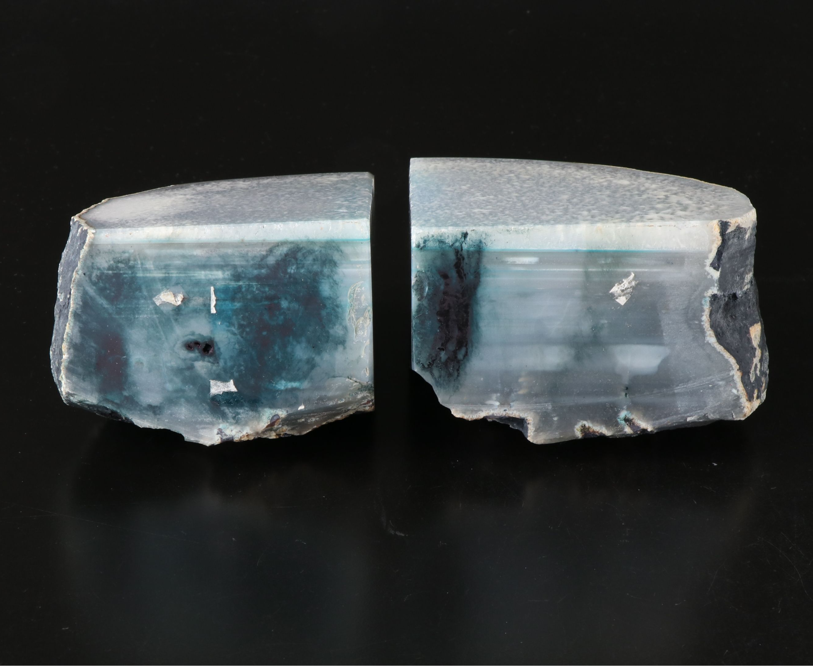 Oleg Cassini Bubble Crystal Candle Holders with Polished Agate Bookends