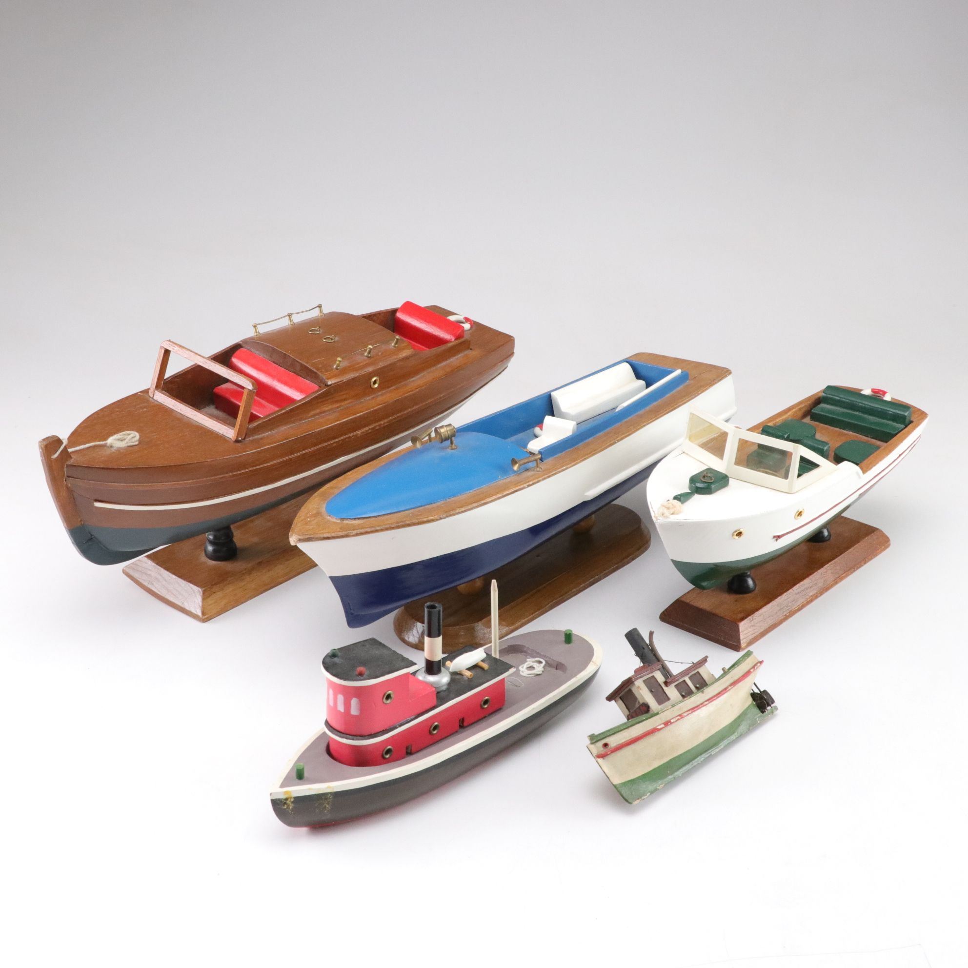 Hand Crafted Wooden Model Cabin Cruisers, Speedboats and Vessels