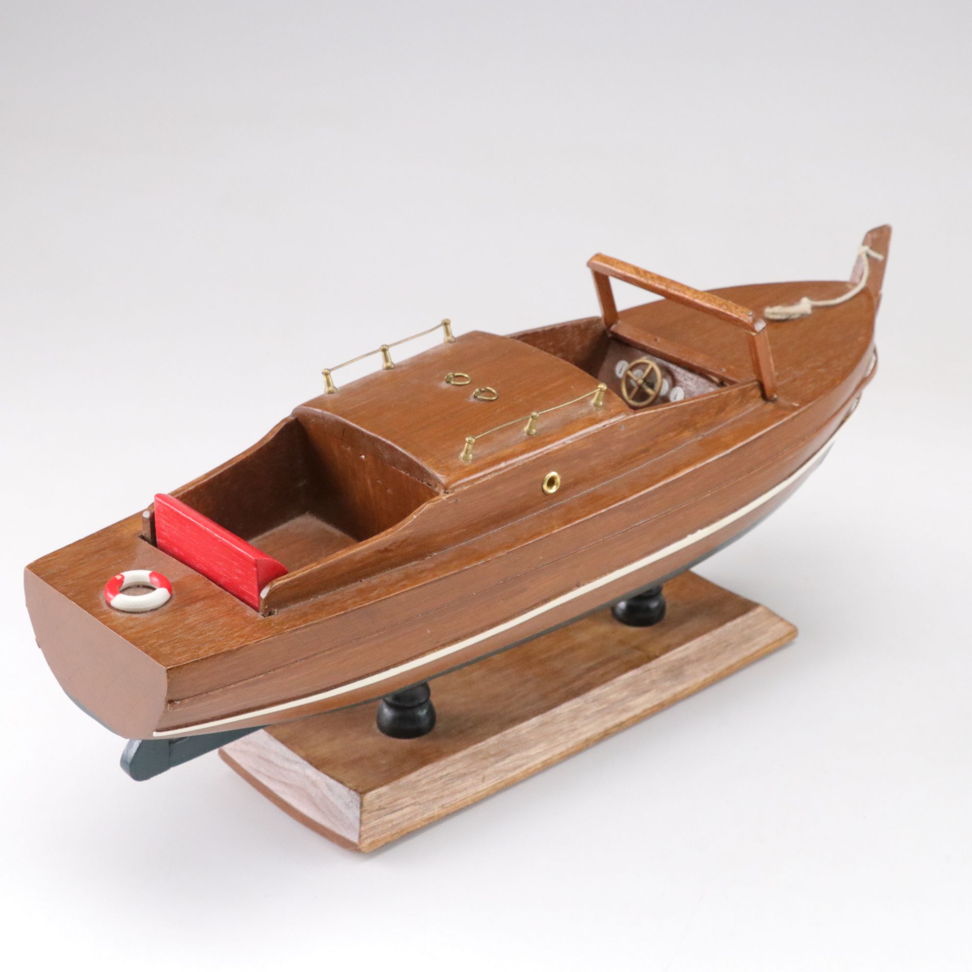 Hand Crafted Wooden Model Cabin Cruisers, Speedboats and Vessels