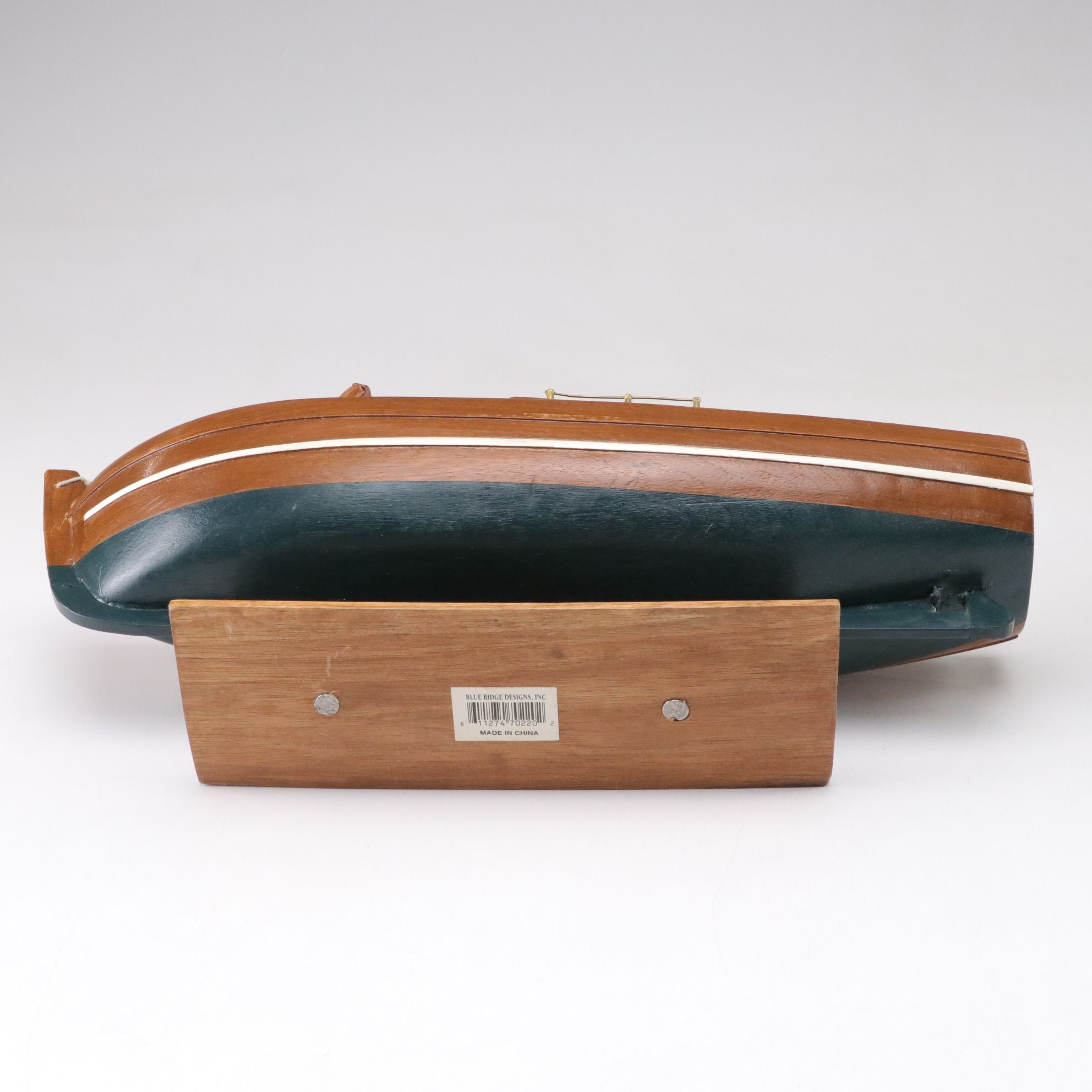 Hand Crafted Wooden Model Cabin Cruisers, Speedboats and Vessels