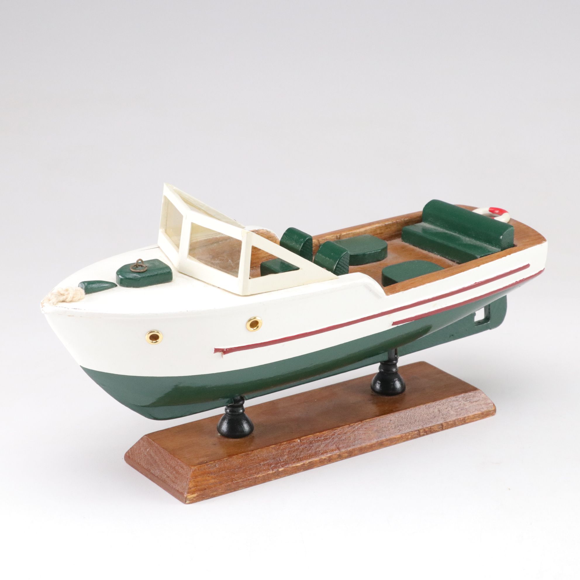 Hand Crafted Wooden Model Cabin Cruisers, Speedboats and Vessels