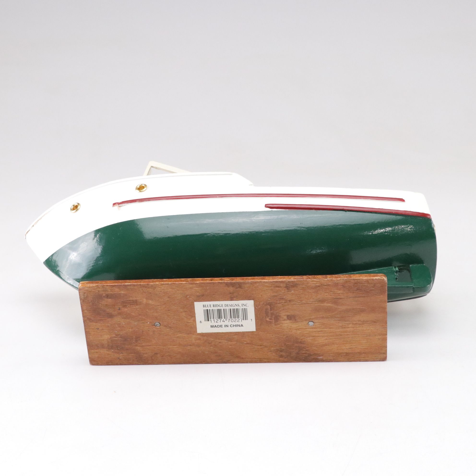 Hand Crafted Wooden Model Cabin Cruisers, Speedboats and Vessels