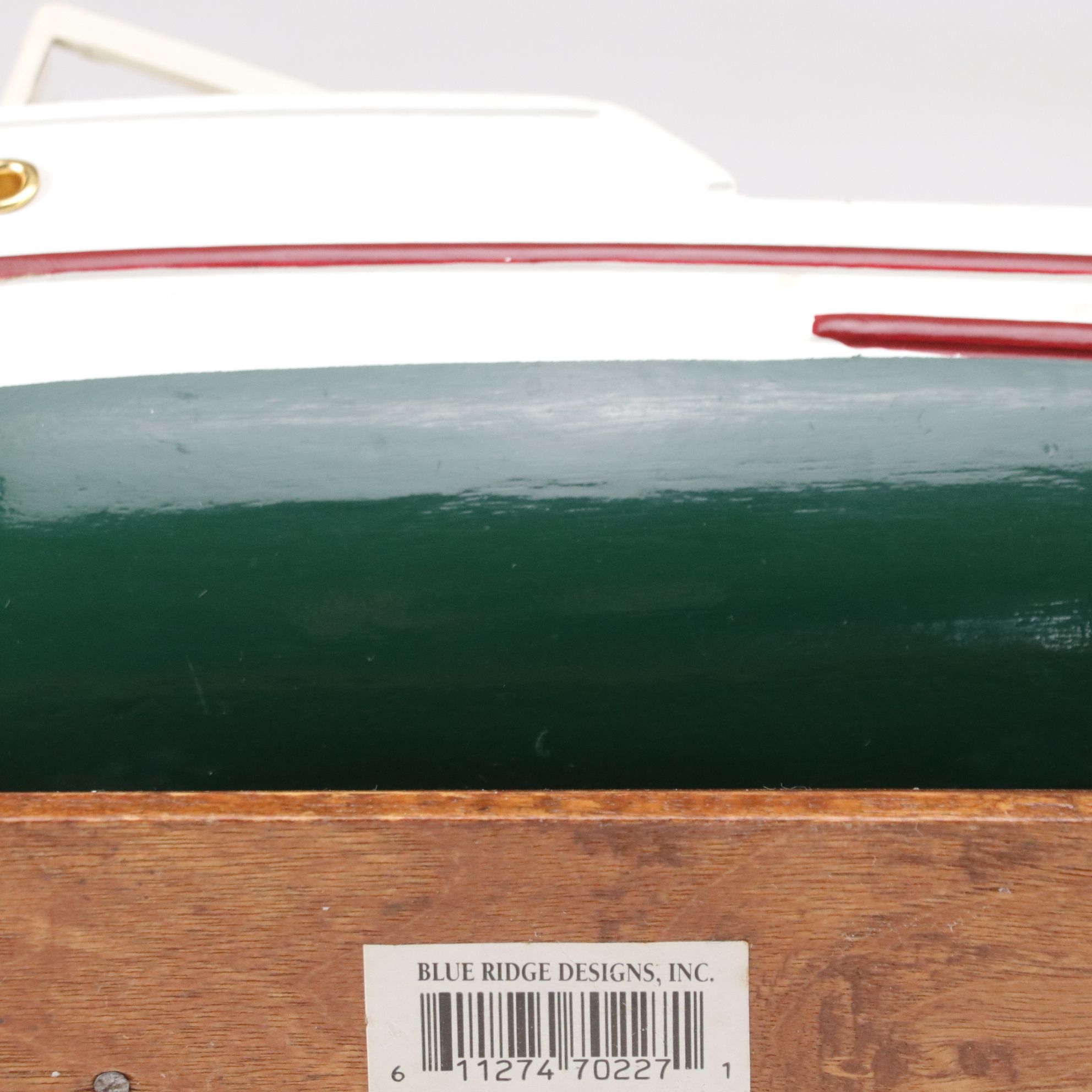 Hand Crafted Wooden Model Cabin Cruisers, Speedboats and Vessels
