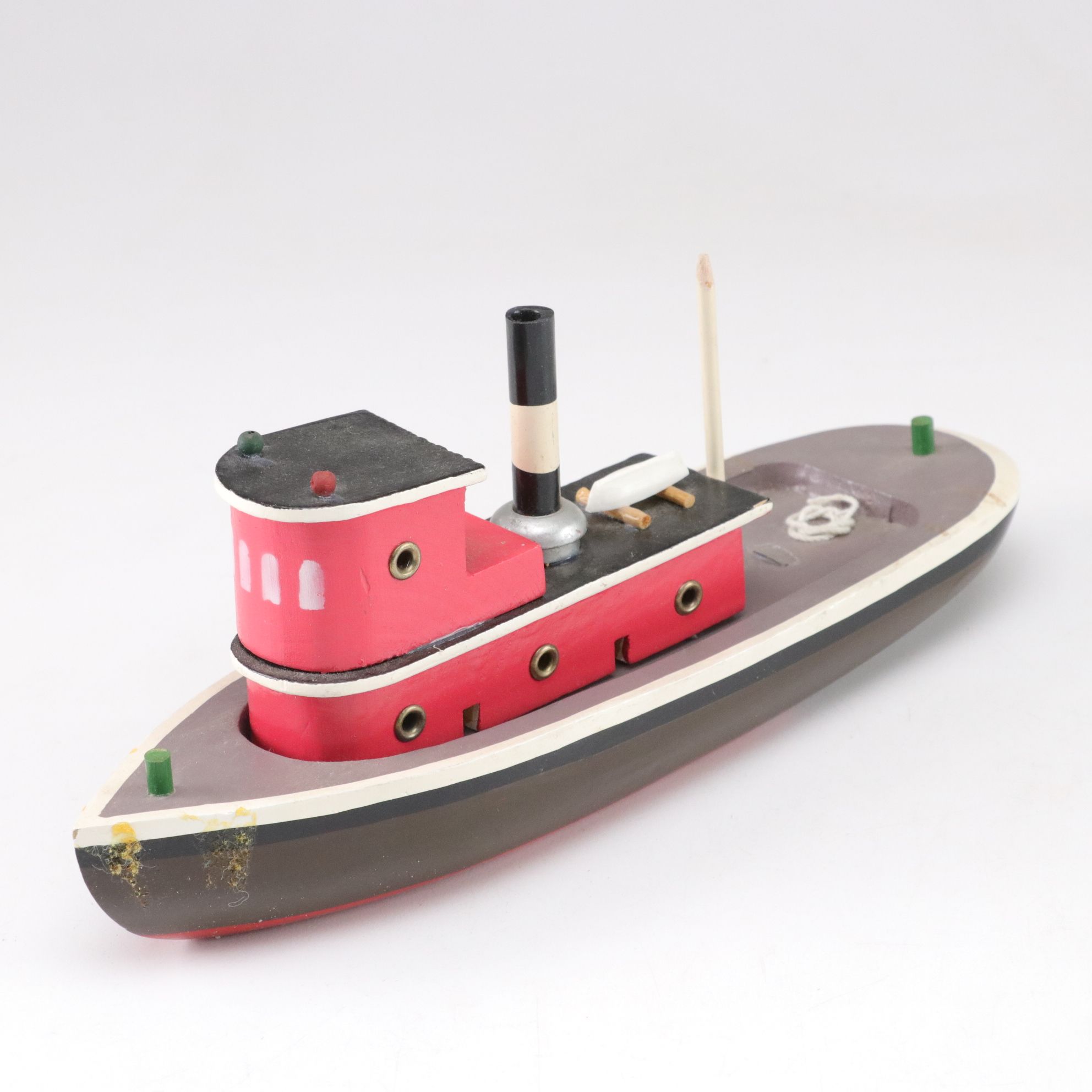 Hand Crafted Wooden Model Cabin Cruisers, Speedboats and Vessels