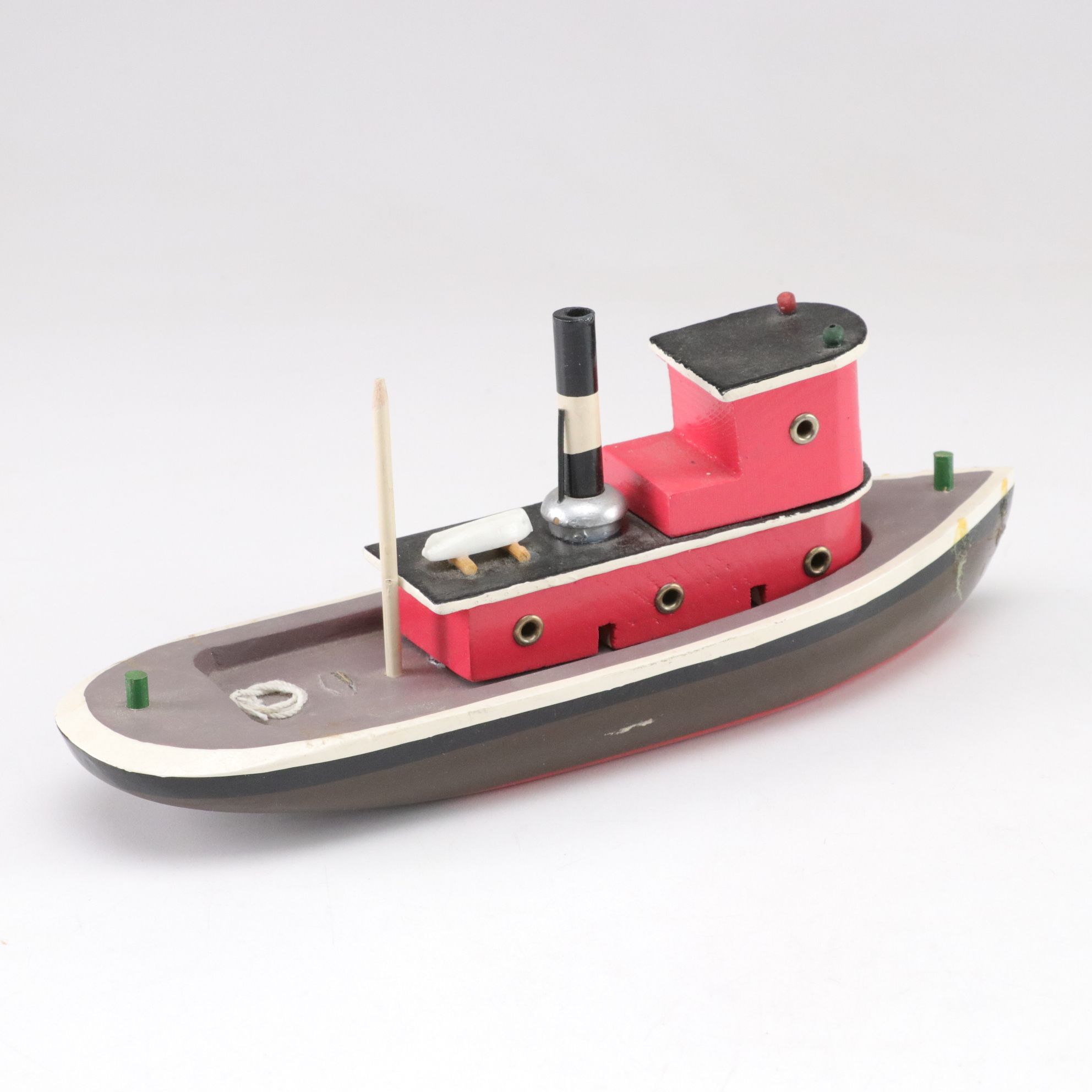 Hand Crafted Wooden Model Cabin Cruisers, Speedboats and Vessels