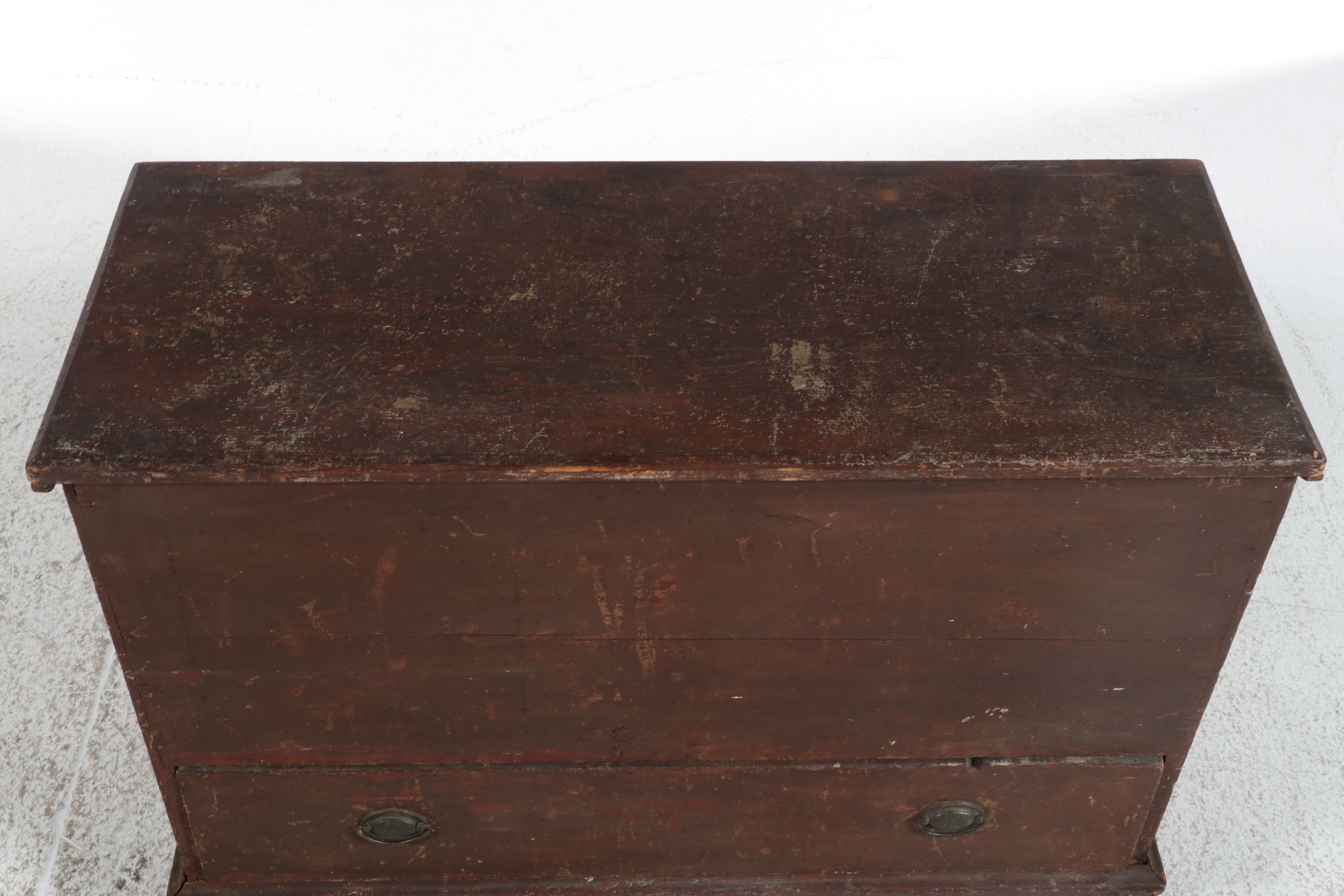 American Primitive Painted Pine Mule Chest, Early 19th Century