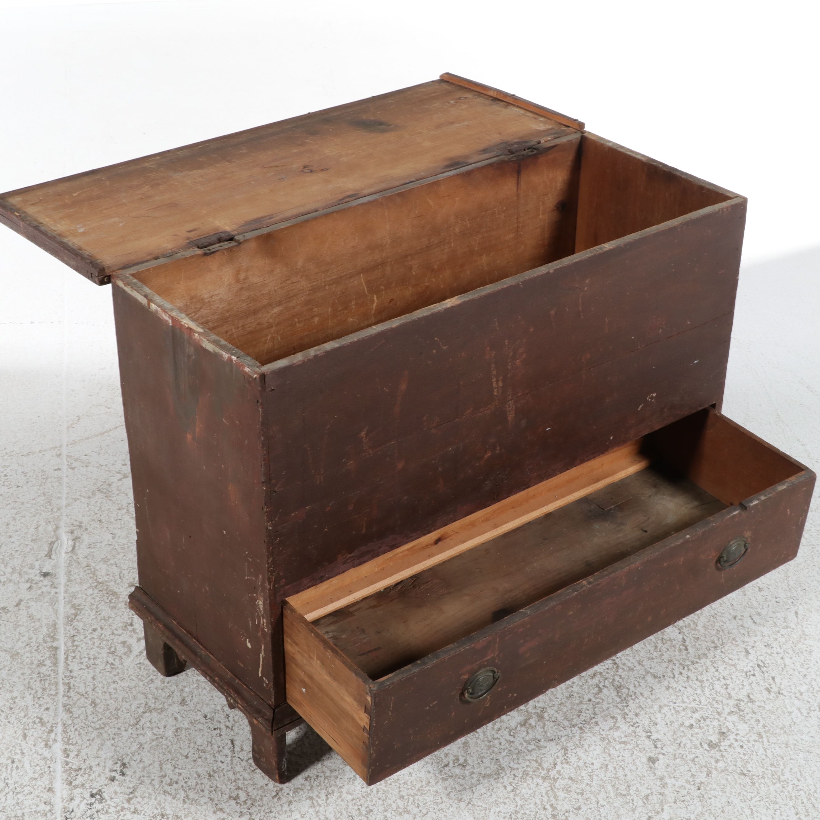 American Primitive Painted Pine Mule Chest, Early 19th Century