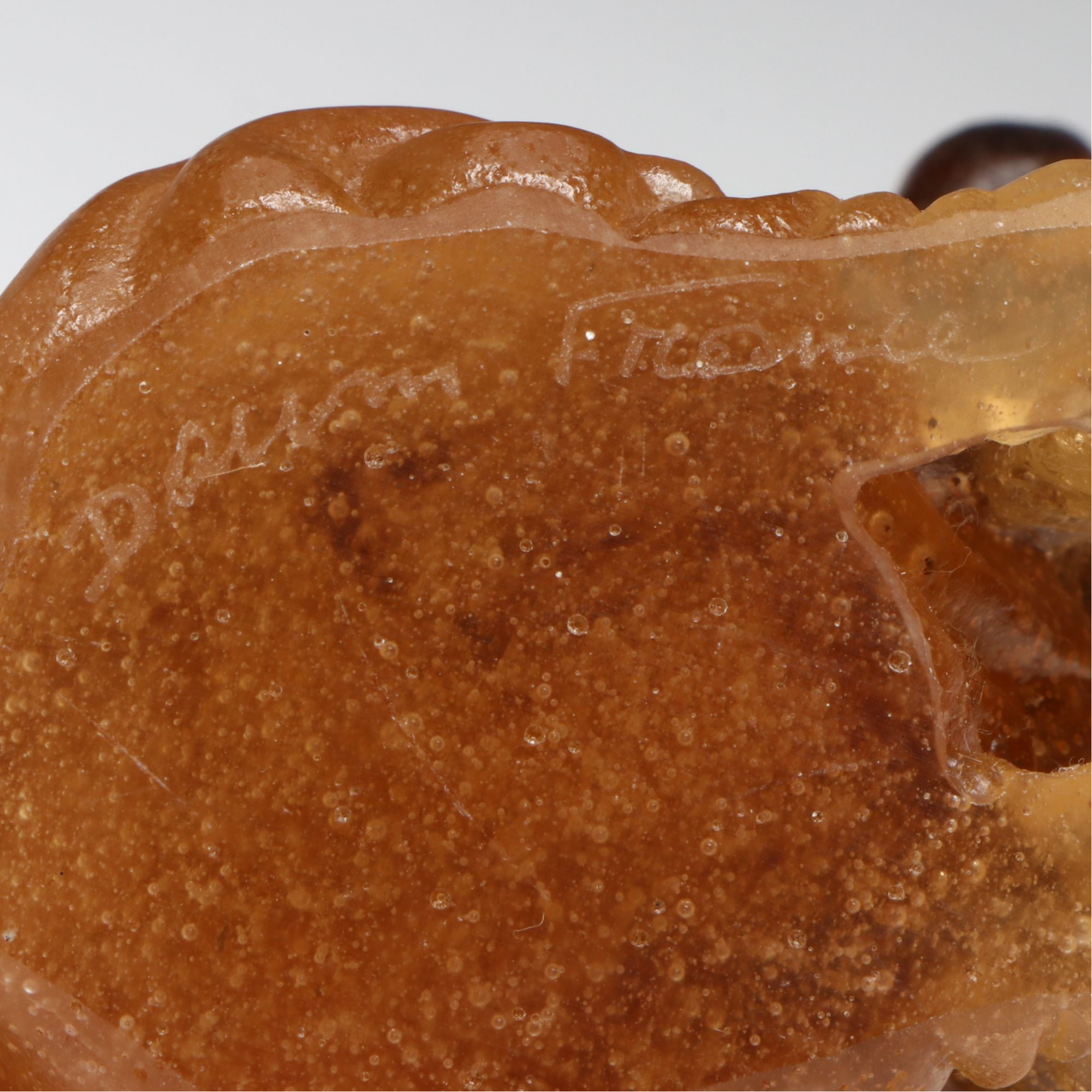 Daum Pâte de Verre Amber Pug Figurine