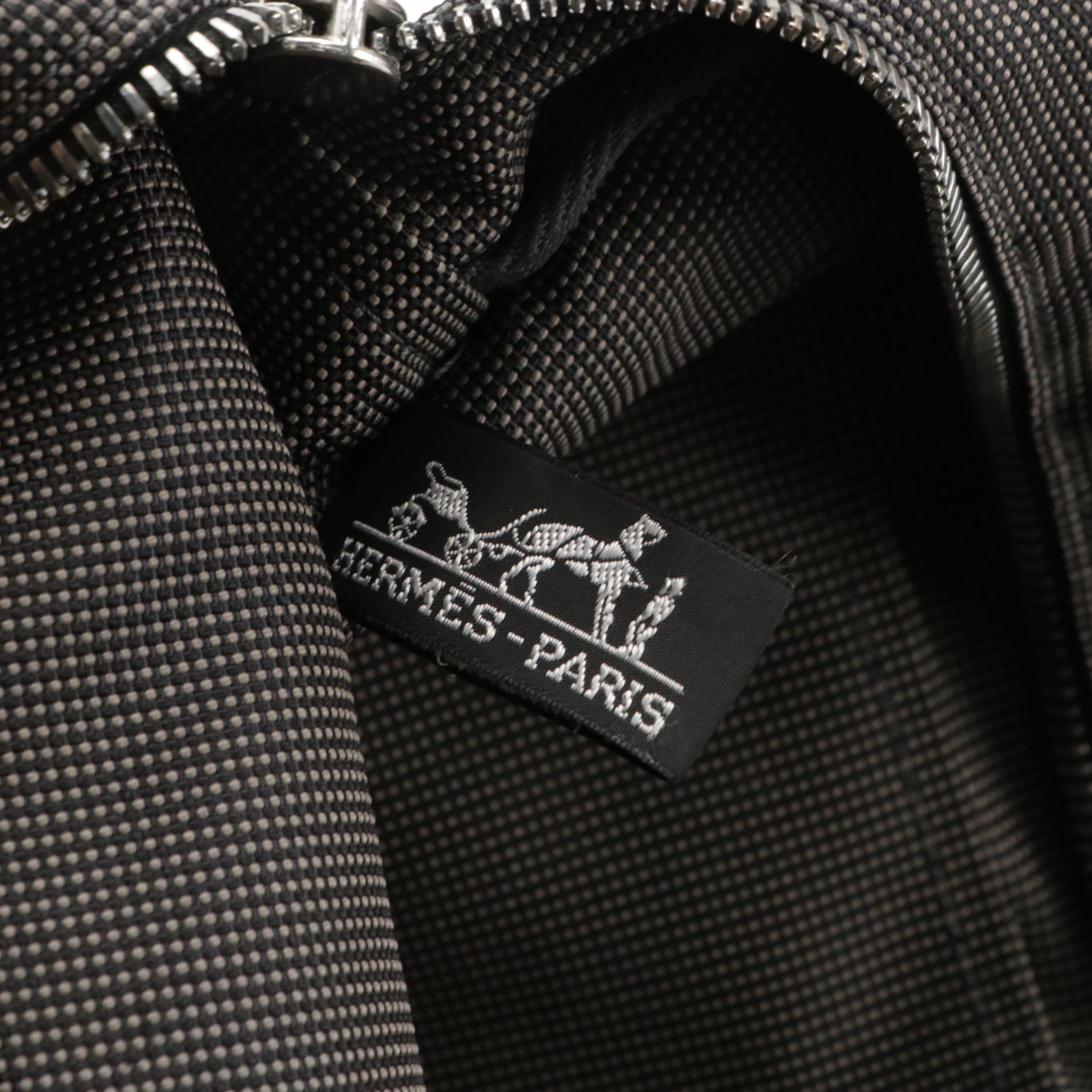 Hermès Toile Canvas Herline Tote MM in Grey/Black