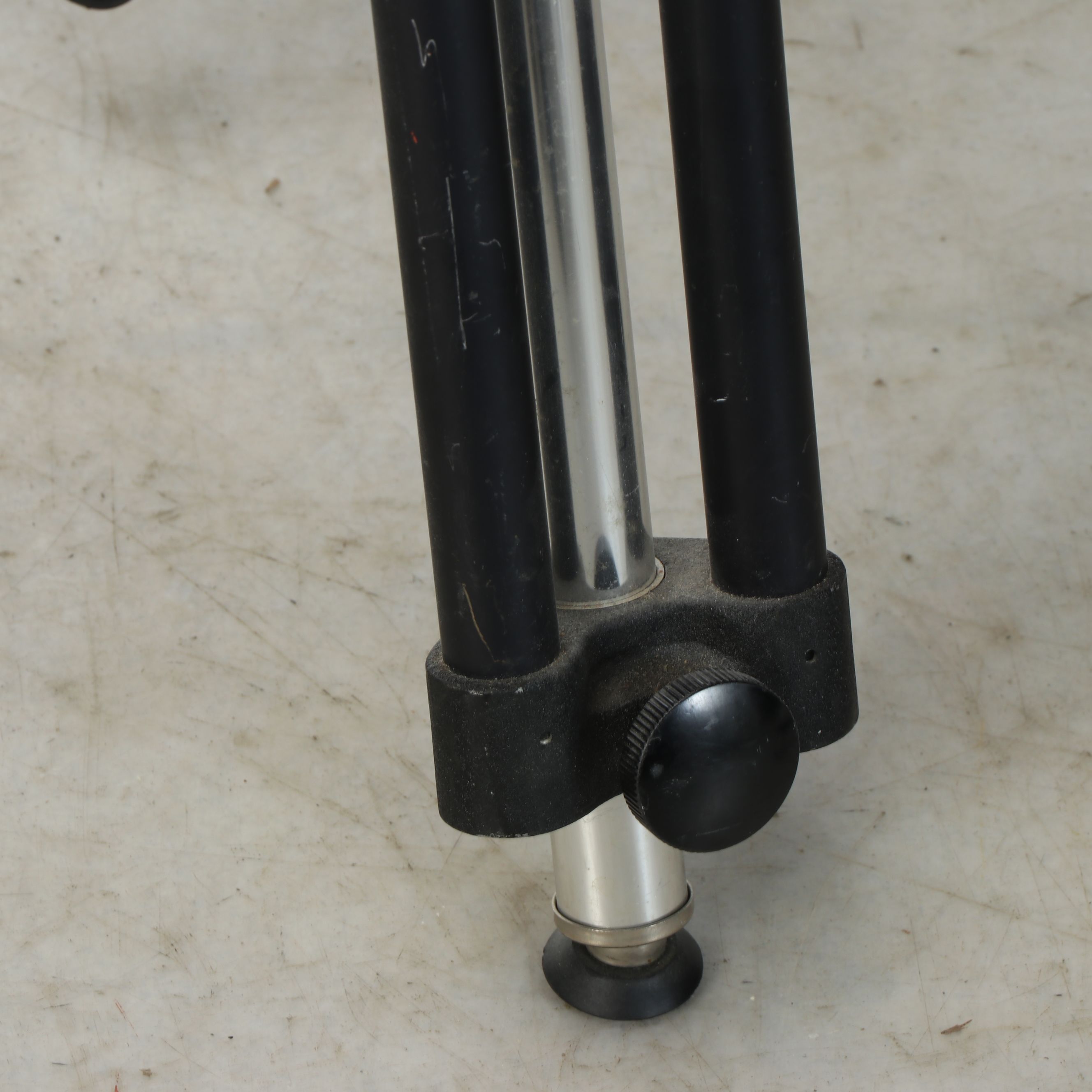 Davidson Optronics Star D Camera with Other Camera Tripods