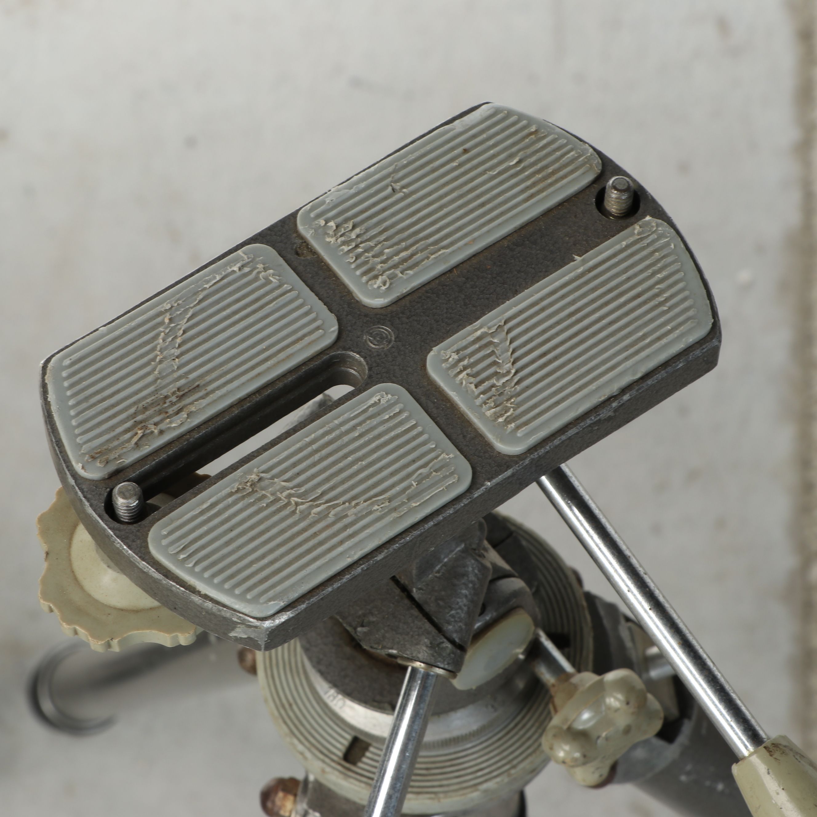 Davidson Optronics Star D Camera with Other Camera Tripods