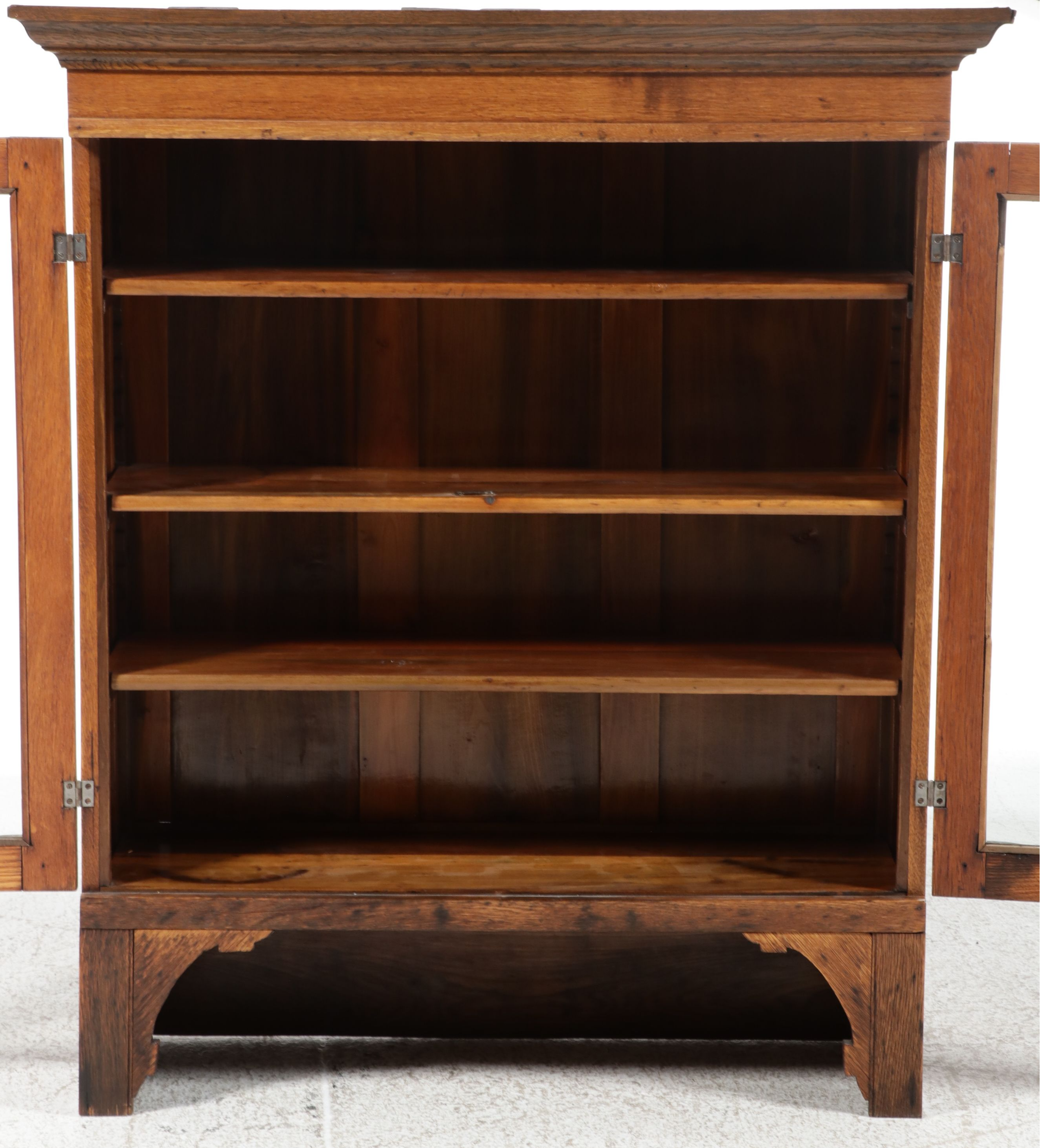Late Victorian Quartersawn Oak Two-Door Hutch Top