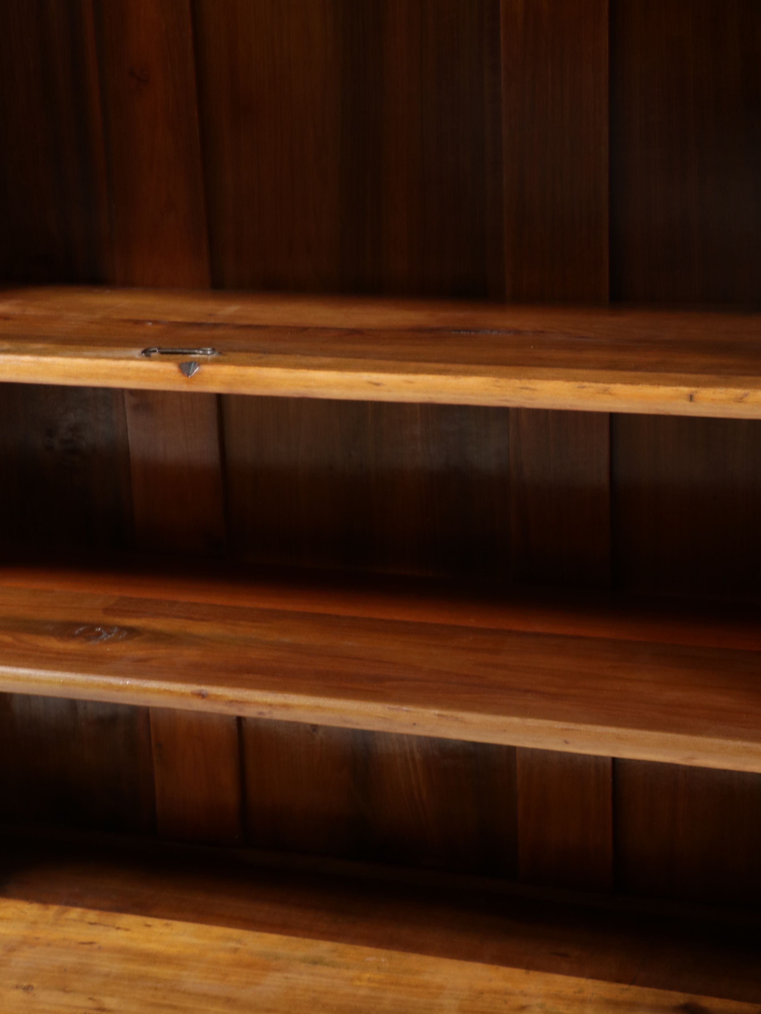 Late Victorian Quartersawn Oak Two-Door Hutch Top