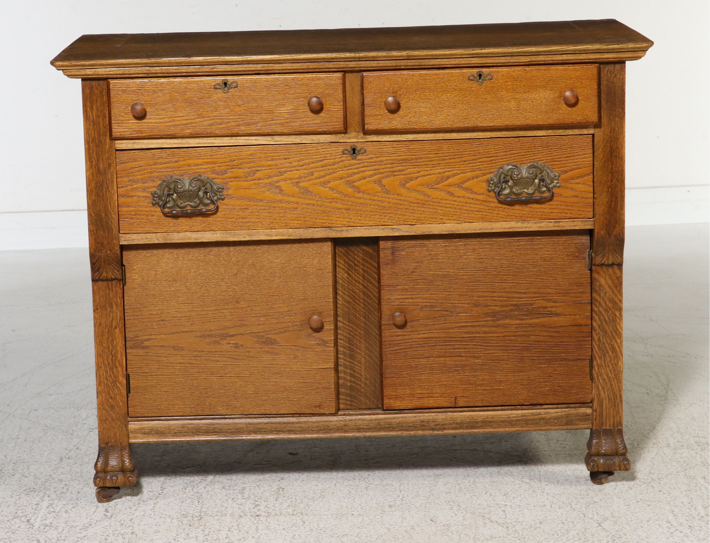 American Late Victorian Oak Sideboard, Late 19th/Early 20th Century