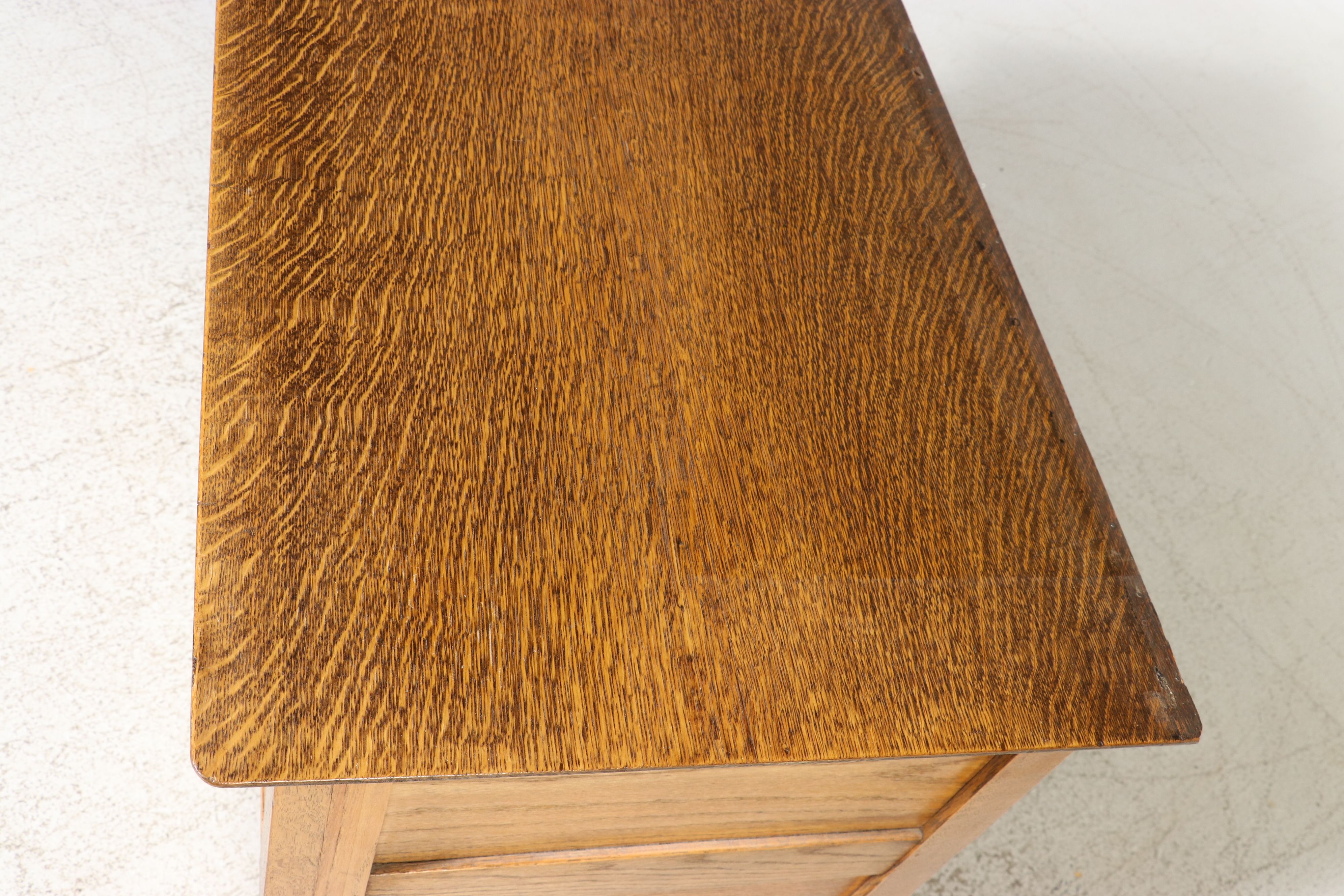 American Late Victorian Oak Sideboard, Late 19th/Early 20th Century