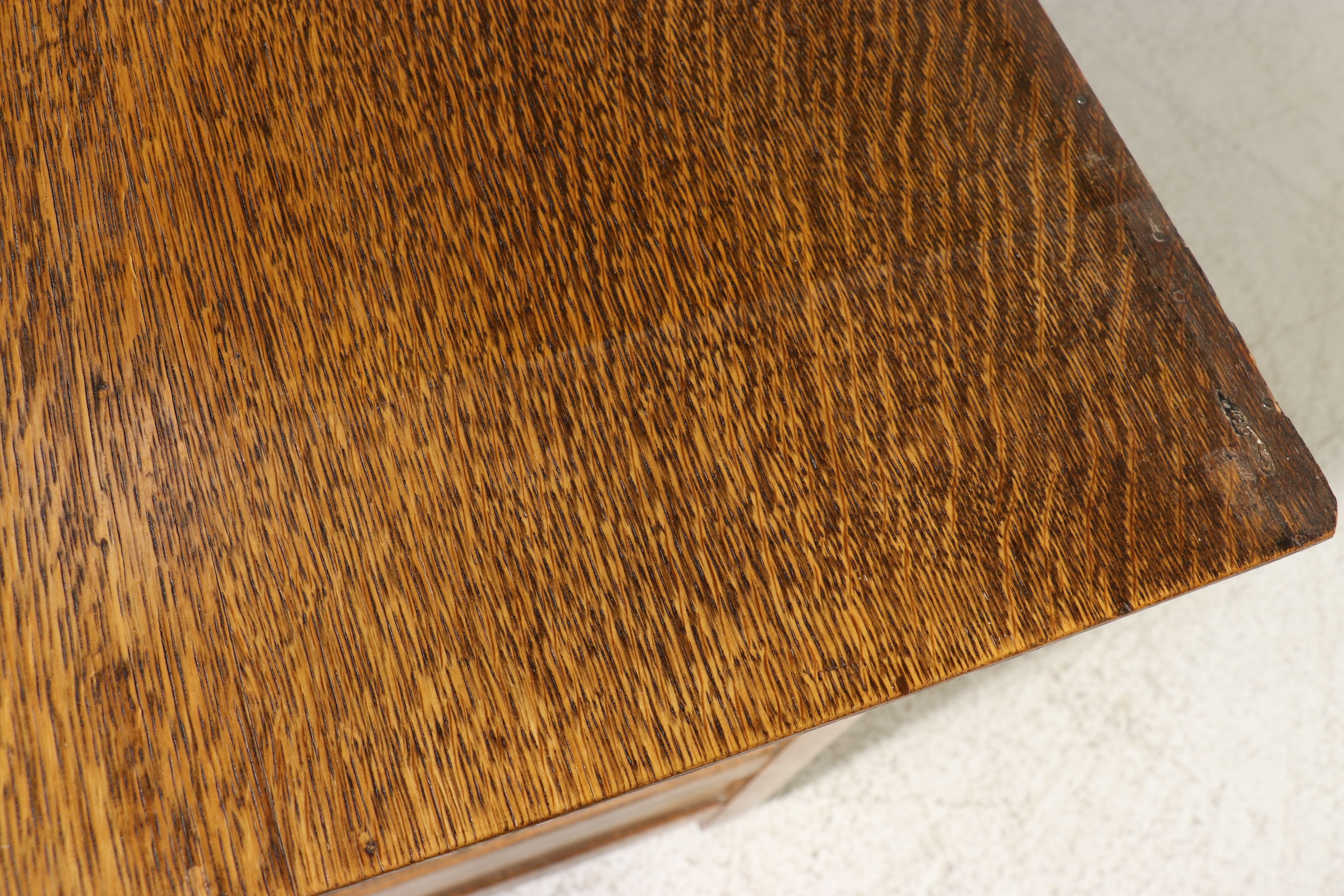 American Late Victorian Oak Sideboard, Late 19th/Early 20th Century