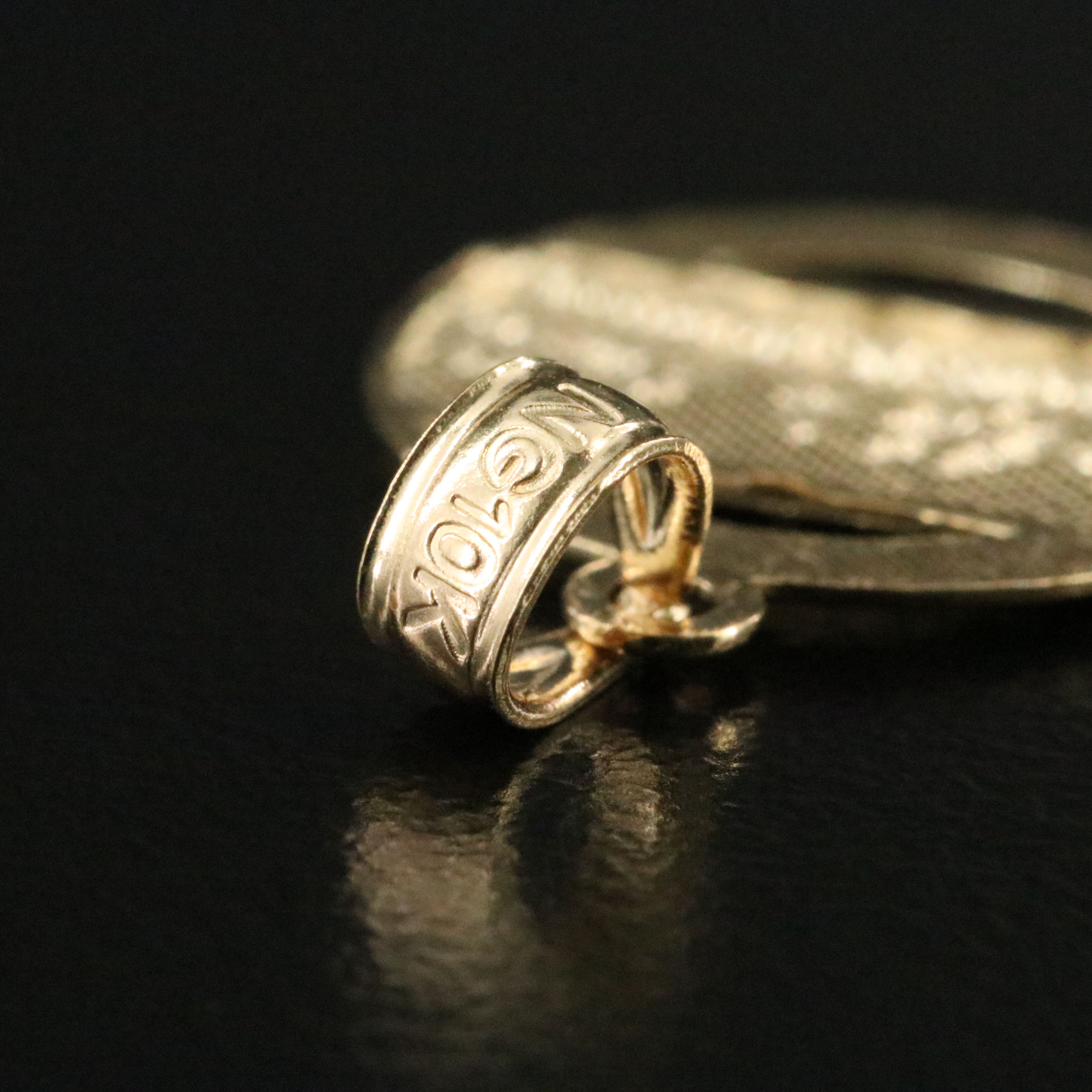 10K "The Last Supper" Charm