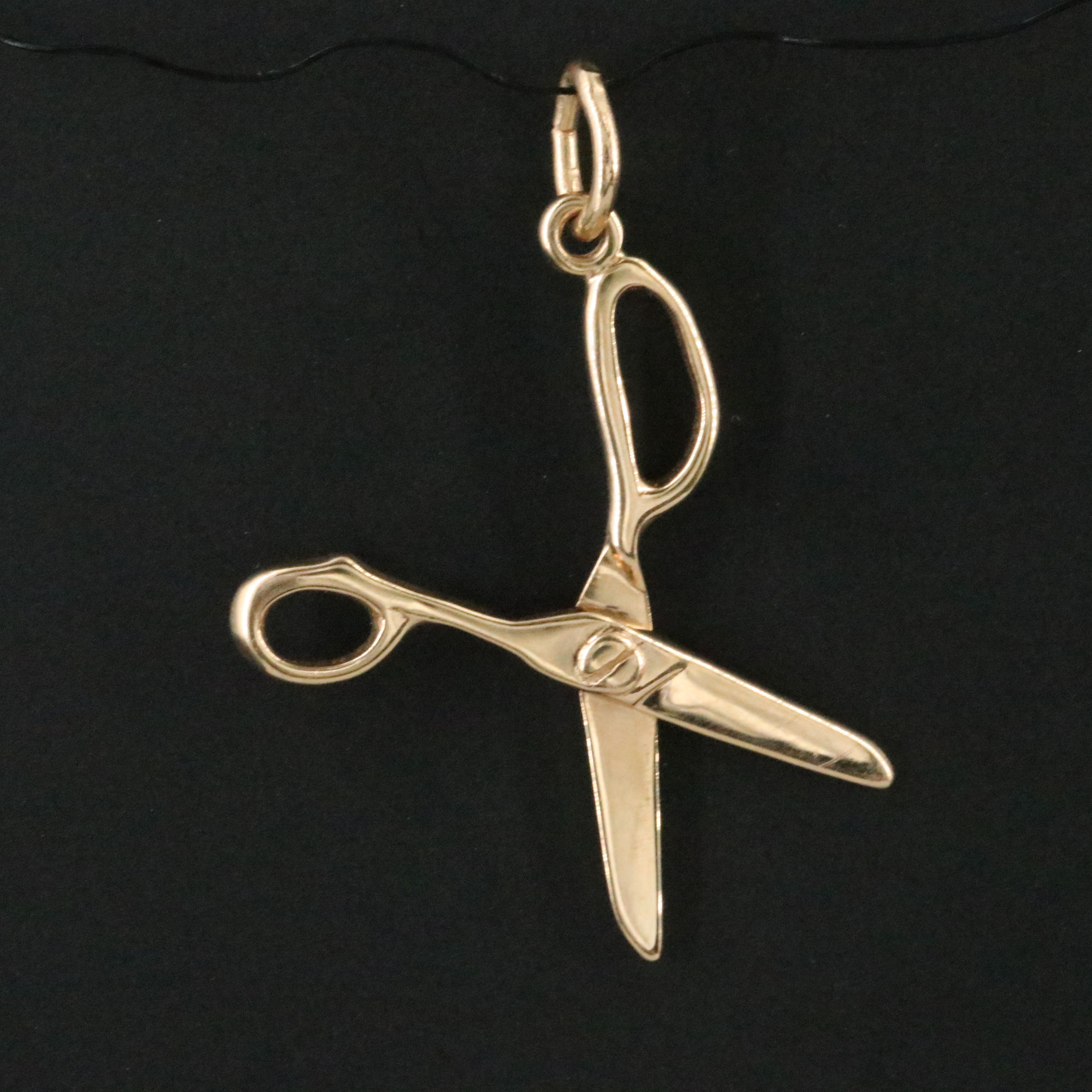 14K Articulated Shears Charm
