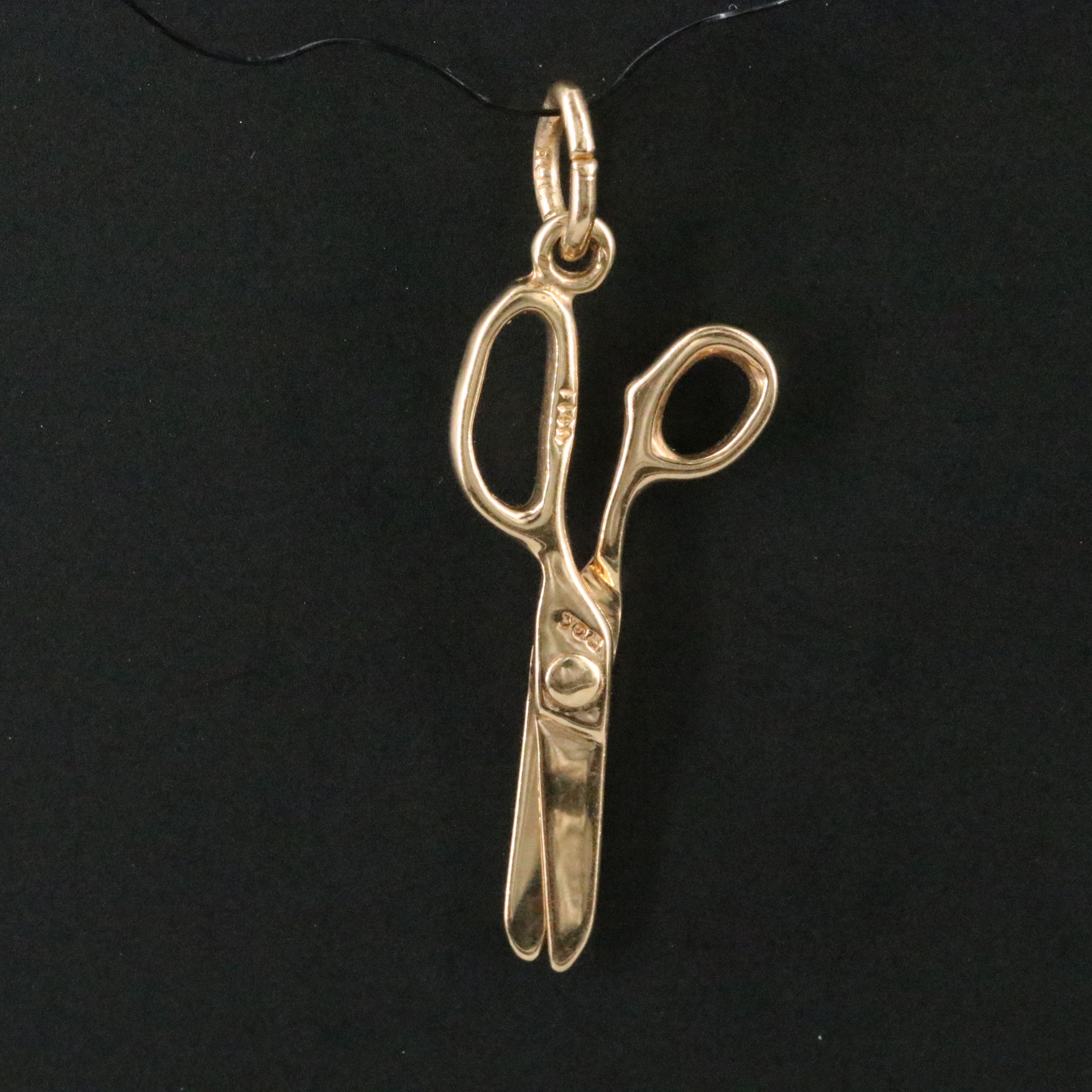 14K Articulated Shears Charm