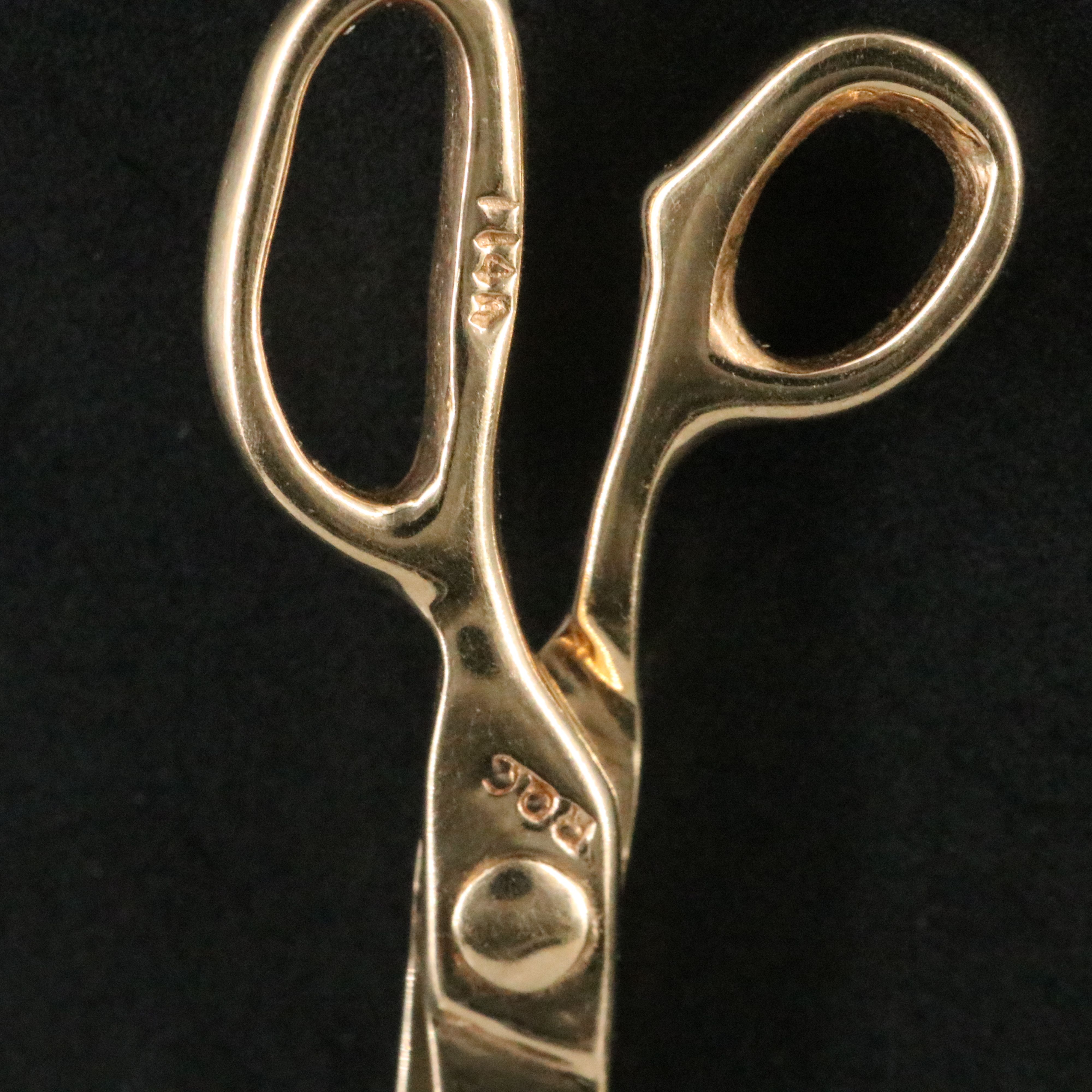 14K Articulated Shears Charm