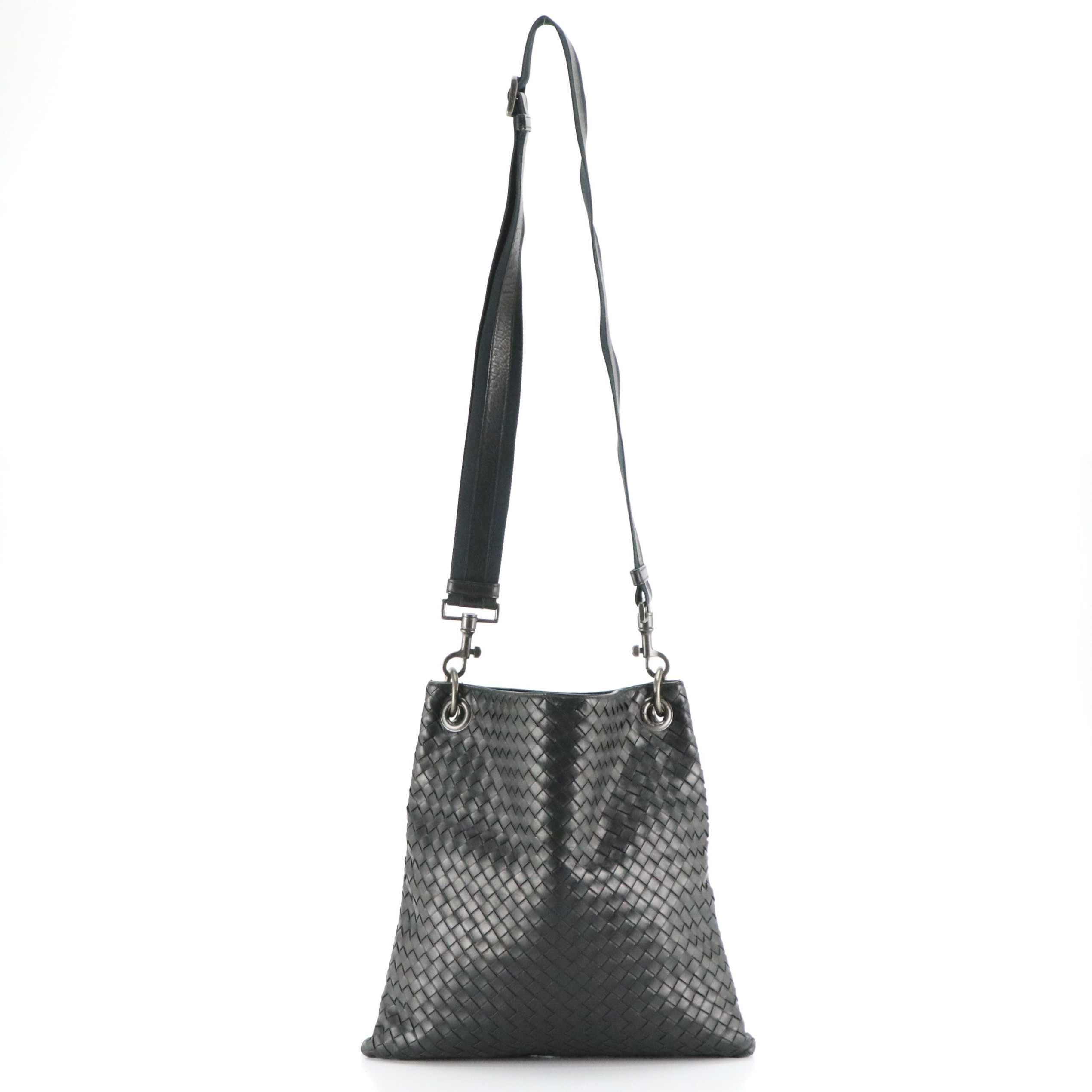 Bottega Veneta Flat Messenger Crossbody Bag in Black Intrecciato Leather