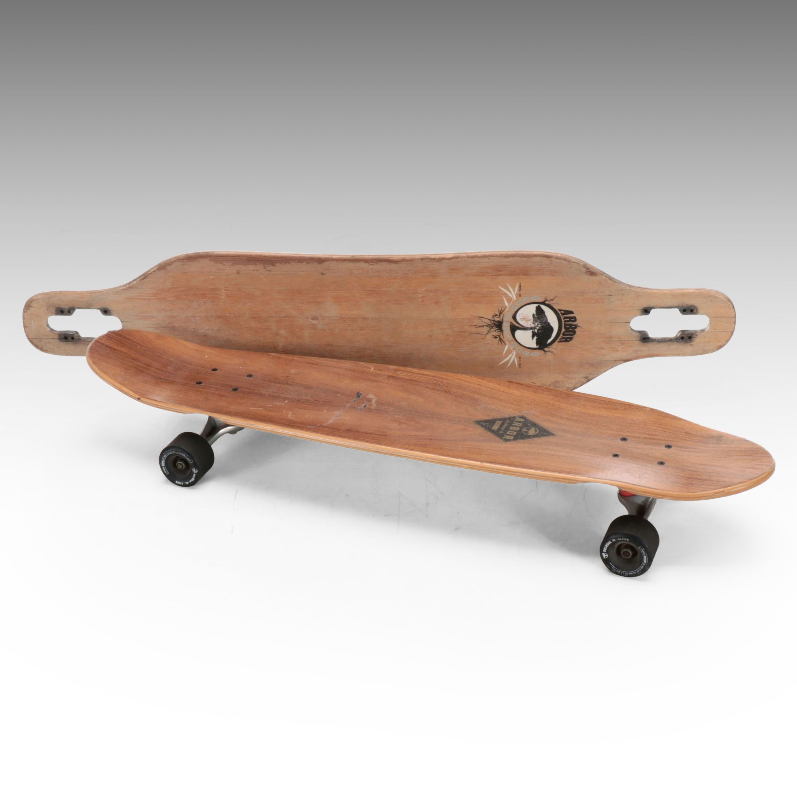 Arbor Skateboard Co. "The Bug" Skateboard with Nanami Cowdroy Skate Deck