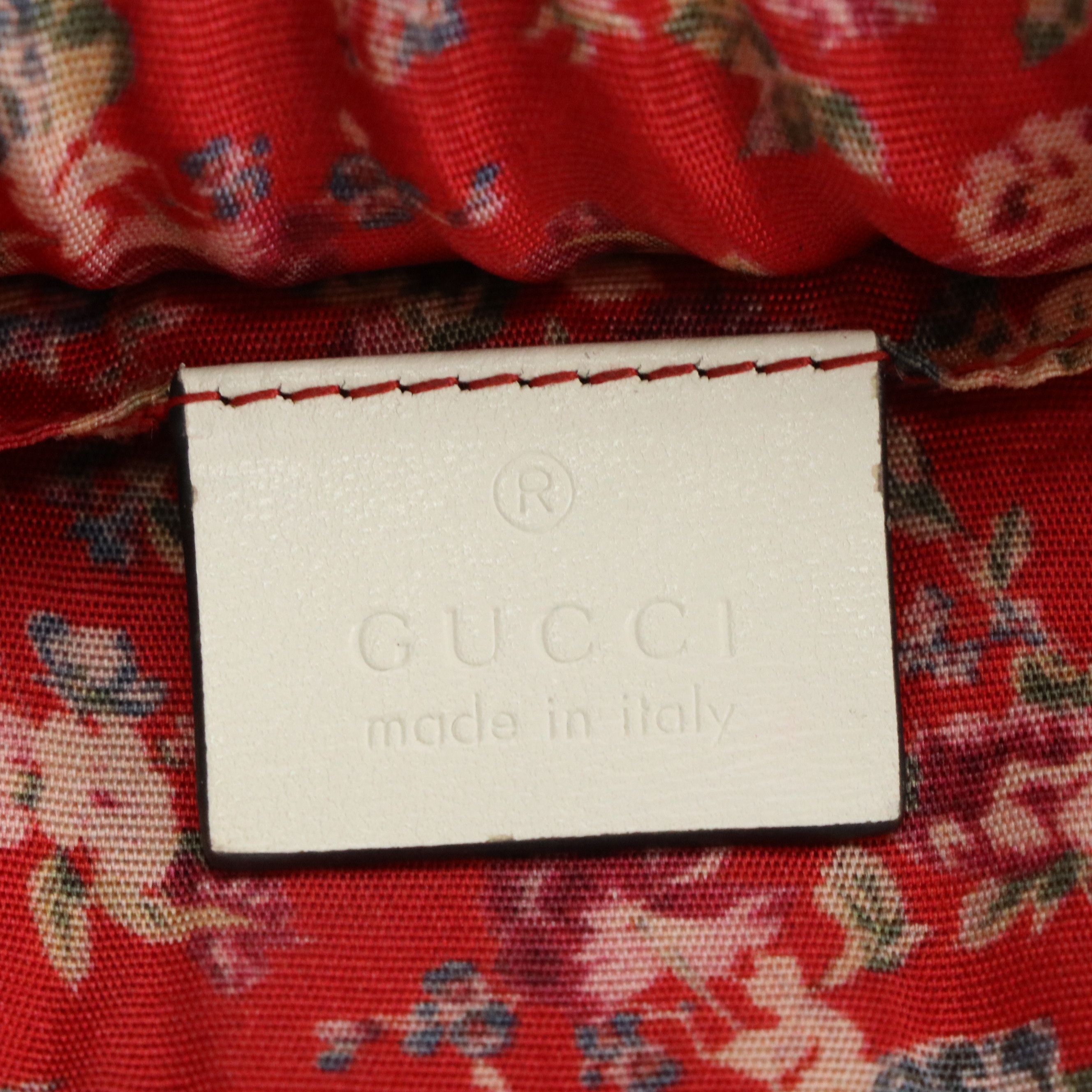 Gucci Web Stripe Trapuntata Camera Crossbody Bag in White Quilted Leather