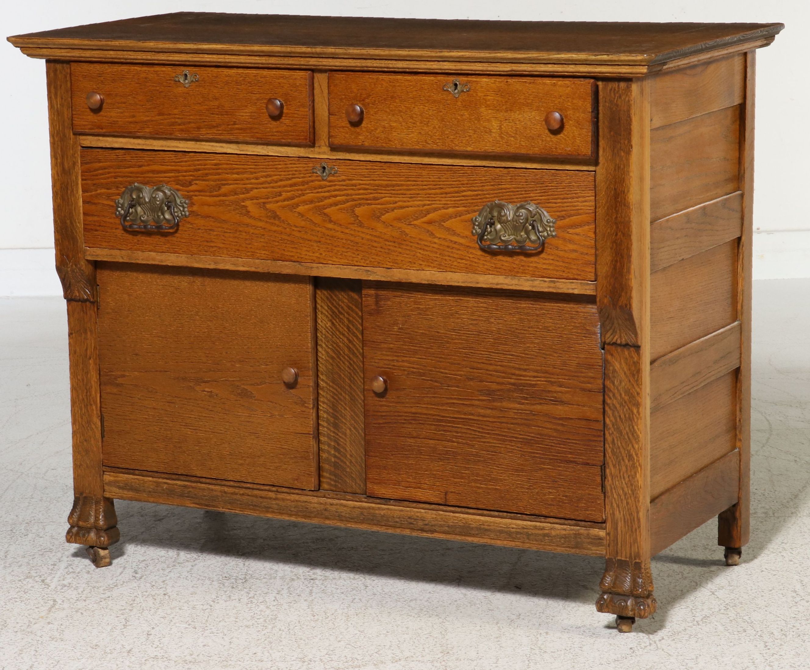 American Late Victorian Oak Sideboard, Late 19th/Early 20th Century