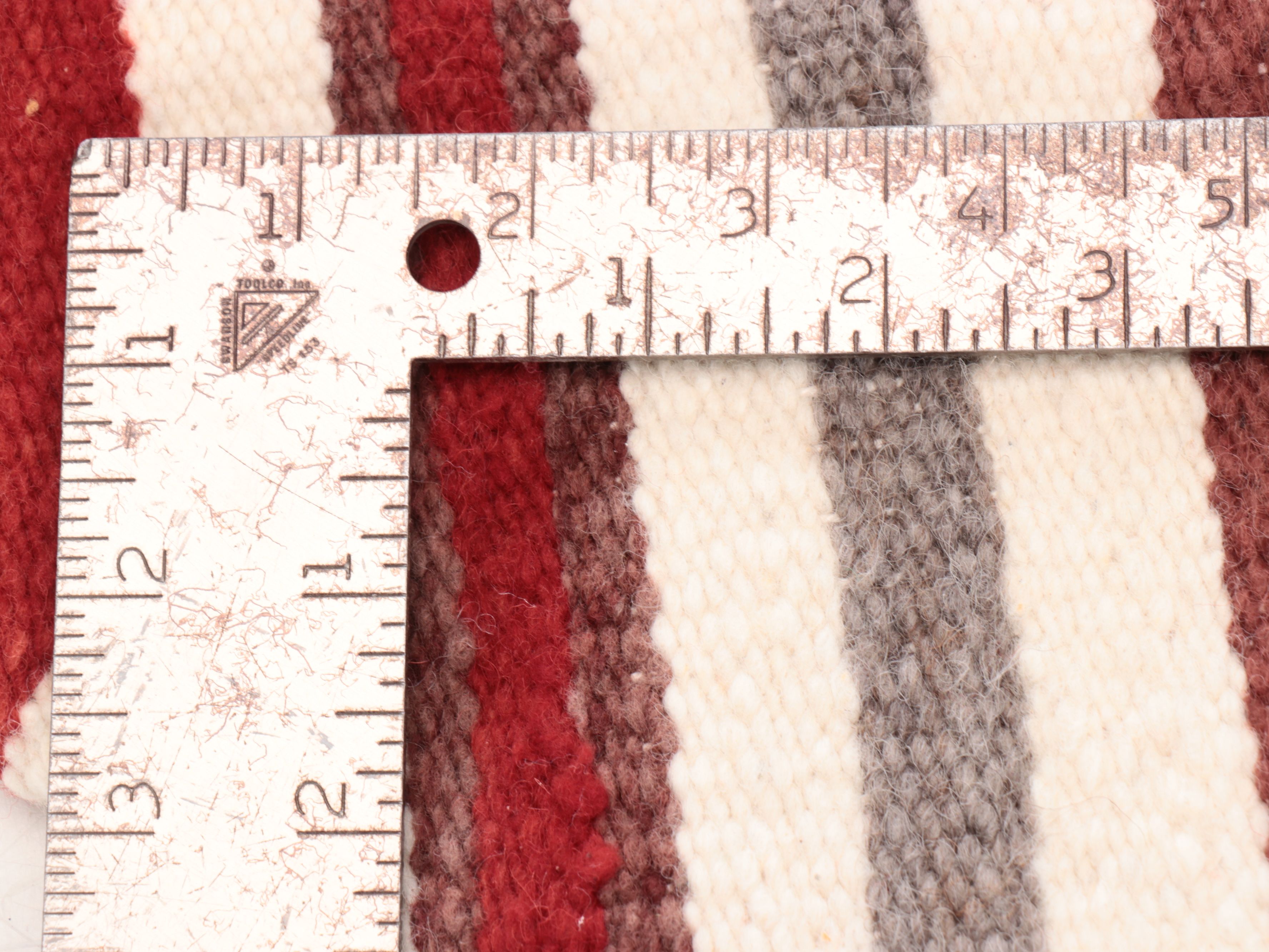 1'6 x 2'8 Handwoven Navajo Wool Accent Rug