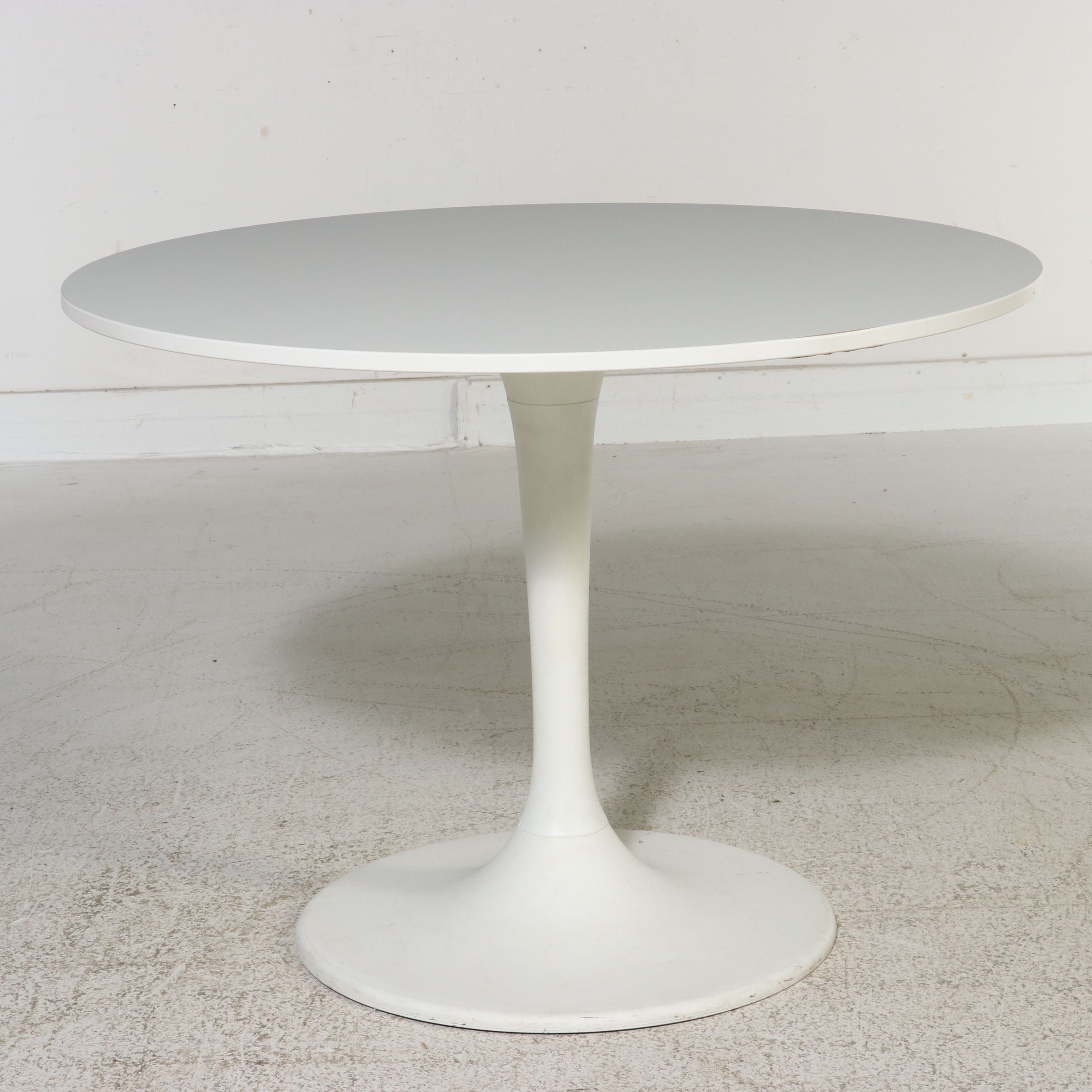 Five-Piece Mid Century Modern Style Dining Set with Tulip Table