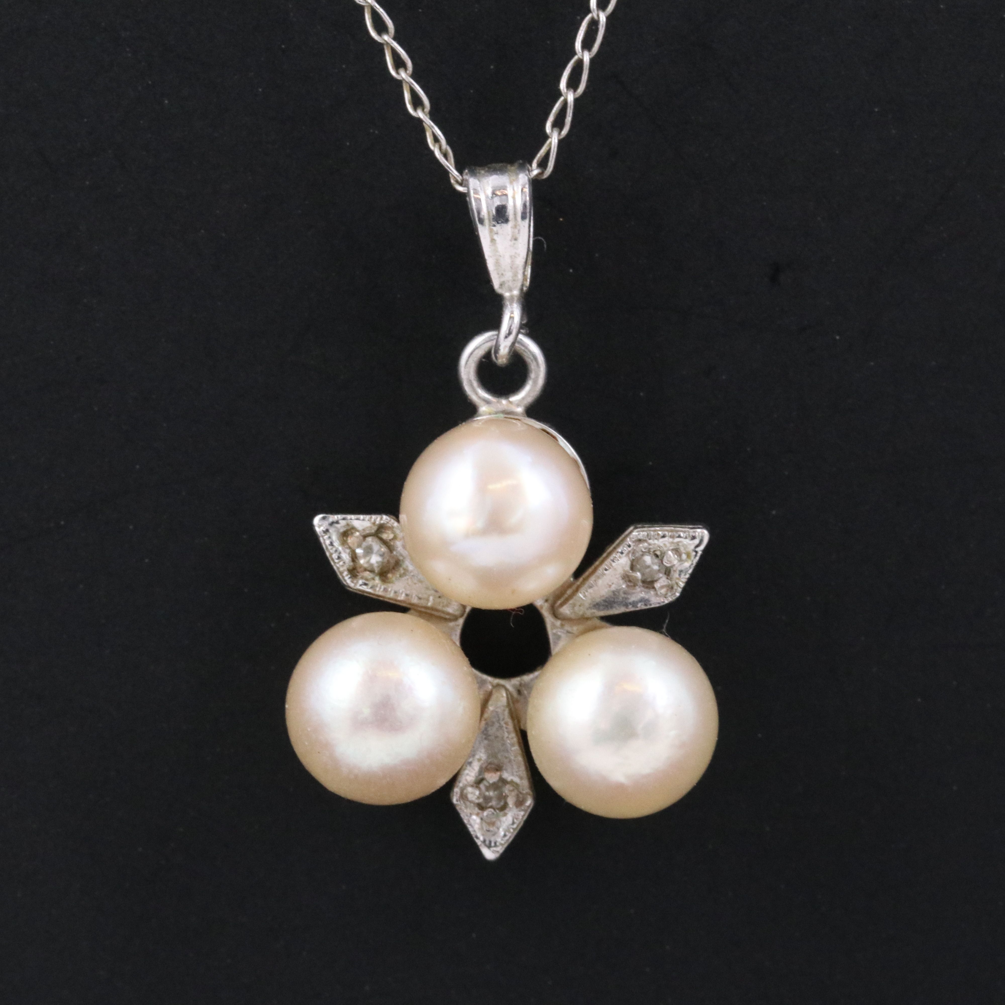 Vintage 14K Pearl and Diamond Pendant Necklace