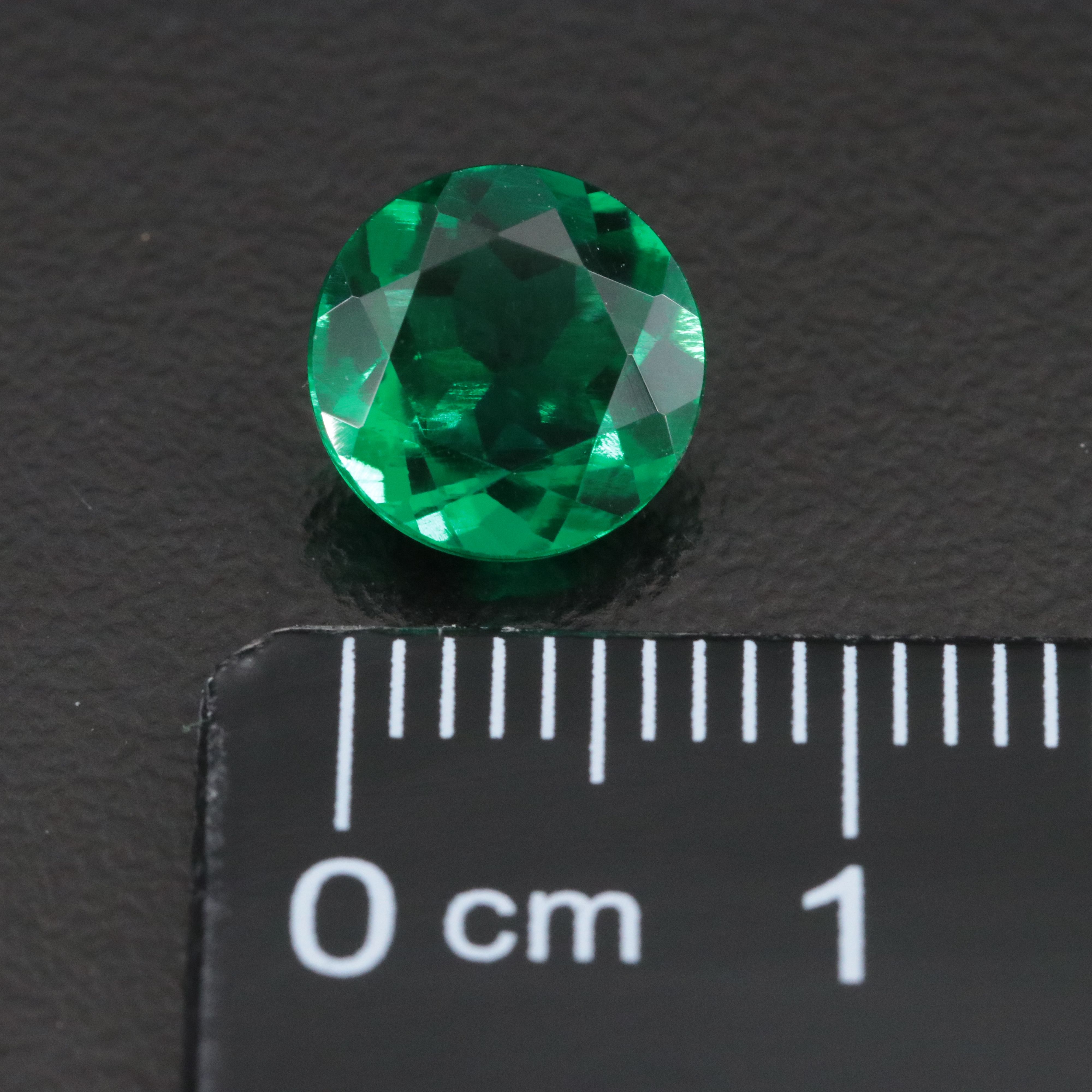 Loose 1.67 CT Lab Grown Emerald