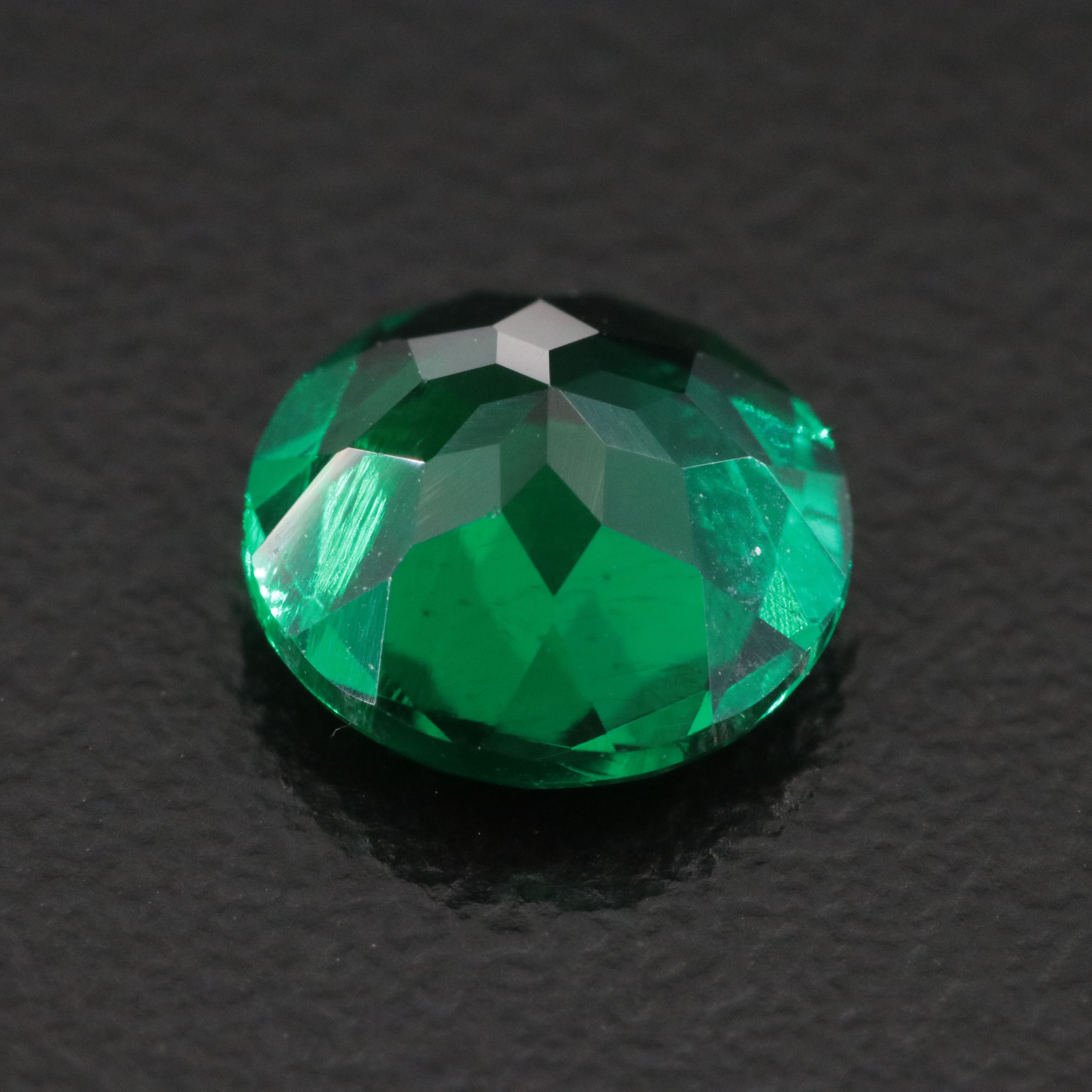 Loose 1.67 CT Lab Grown Emerald