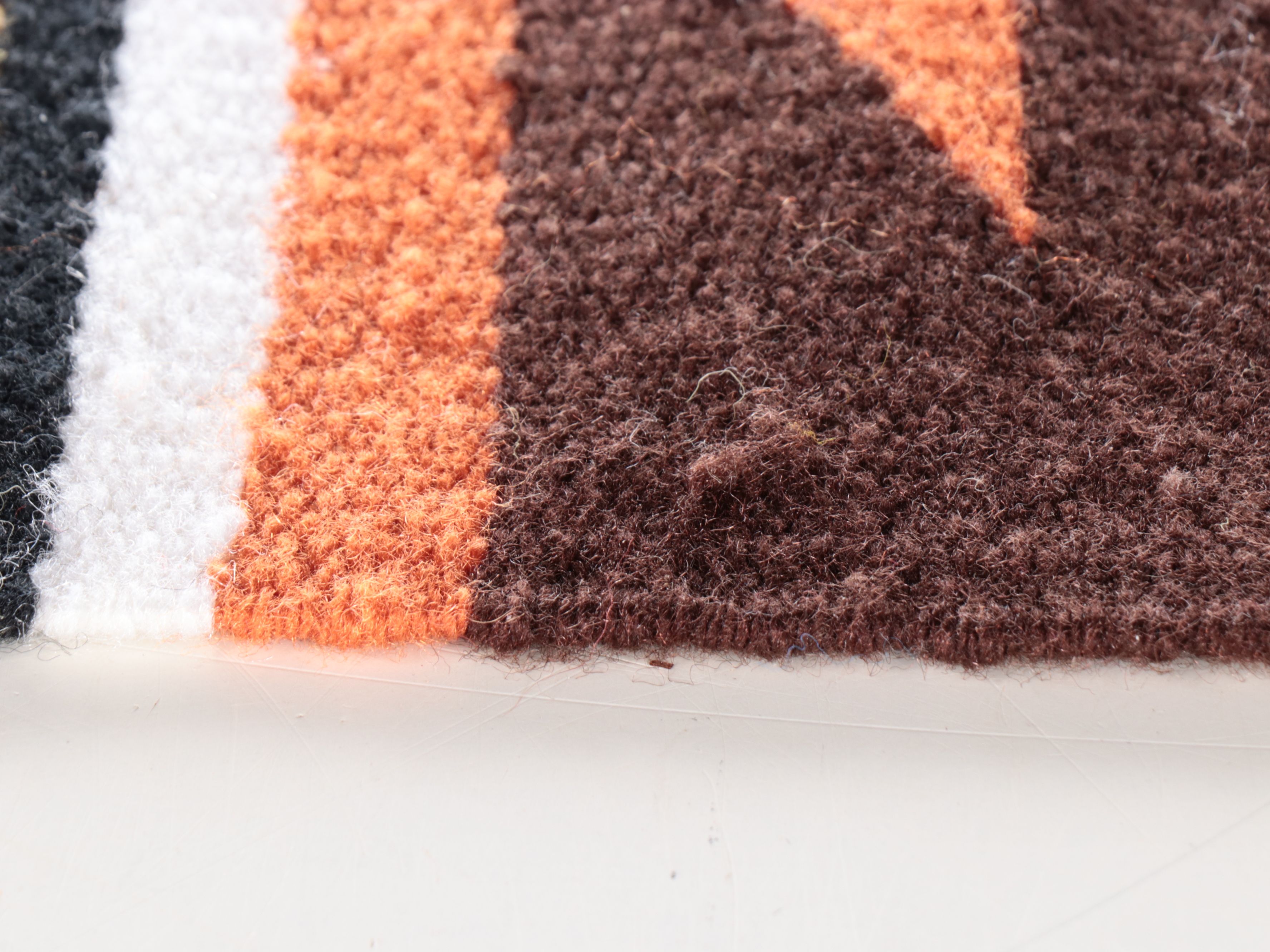 1'6 x 2'10 Handwoven Southwest Style Polychrome Accent Rug