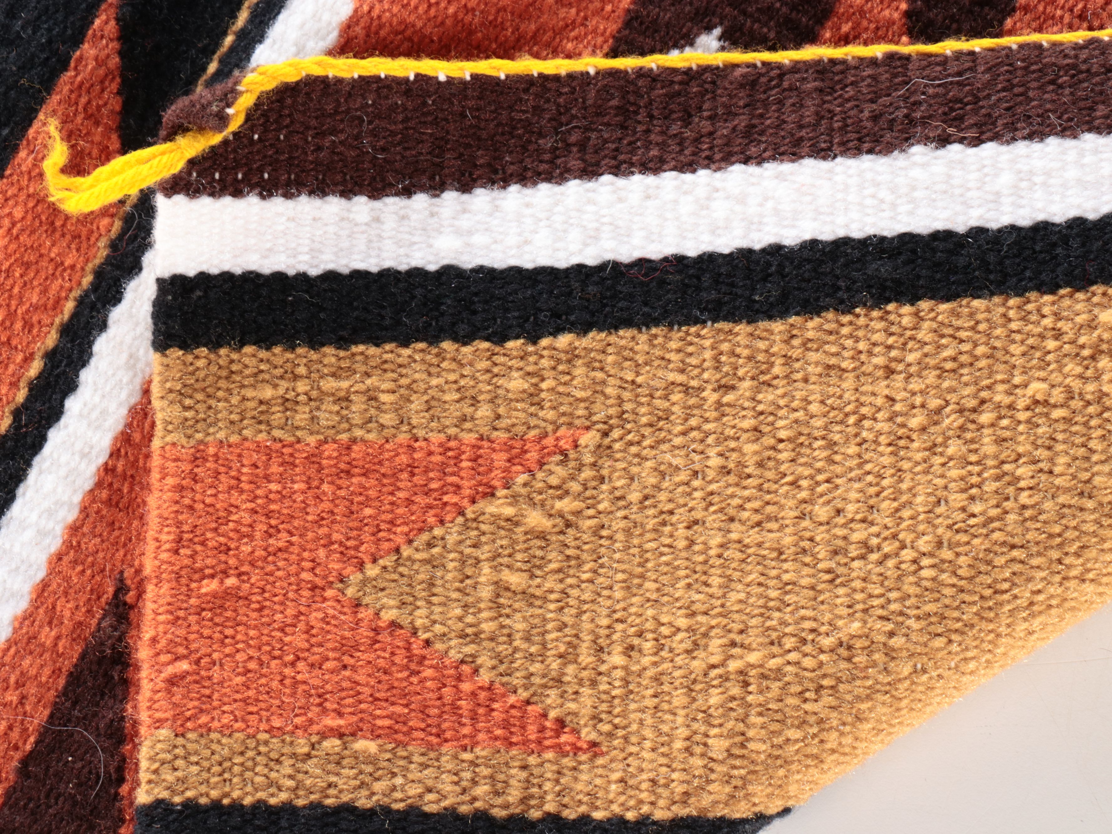 1'6 x 2'10 Handwoven Southwest Style Polychrome Accent Rug