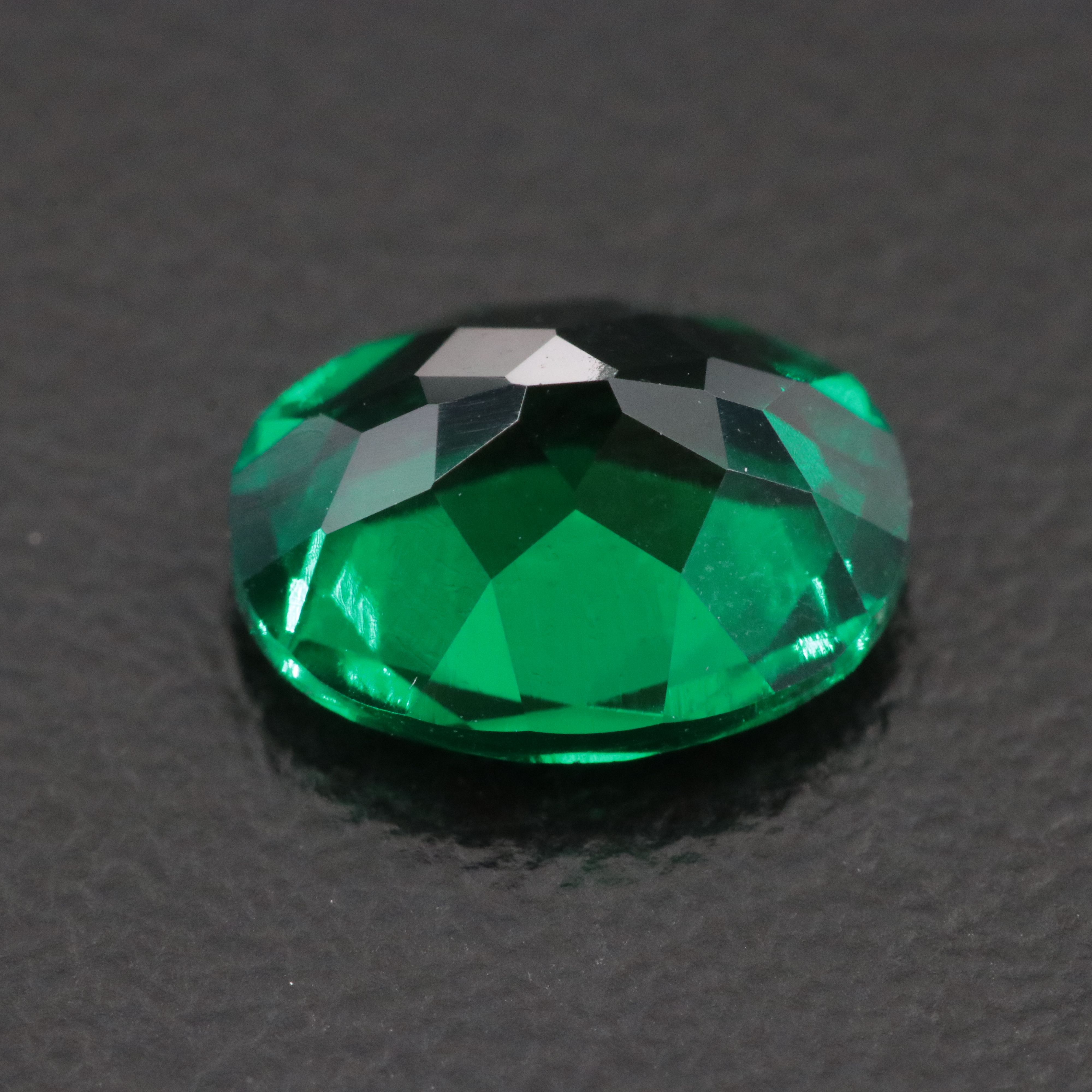 Loose 1.76 CT Lab Grown Emerald