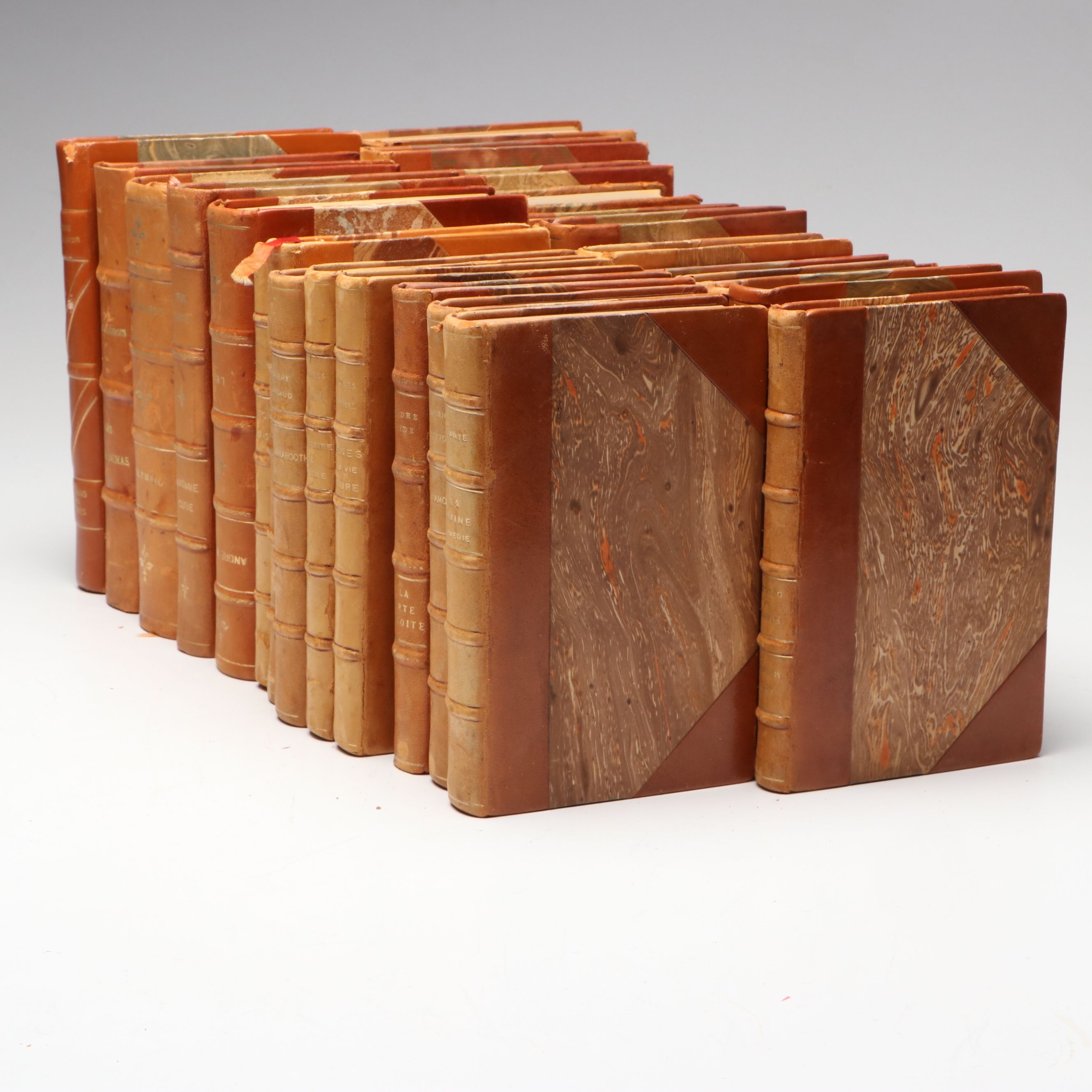 "Le Sang des autres" by Simone de Beauvoir and More Literary Classics