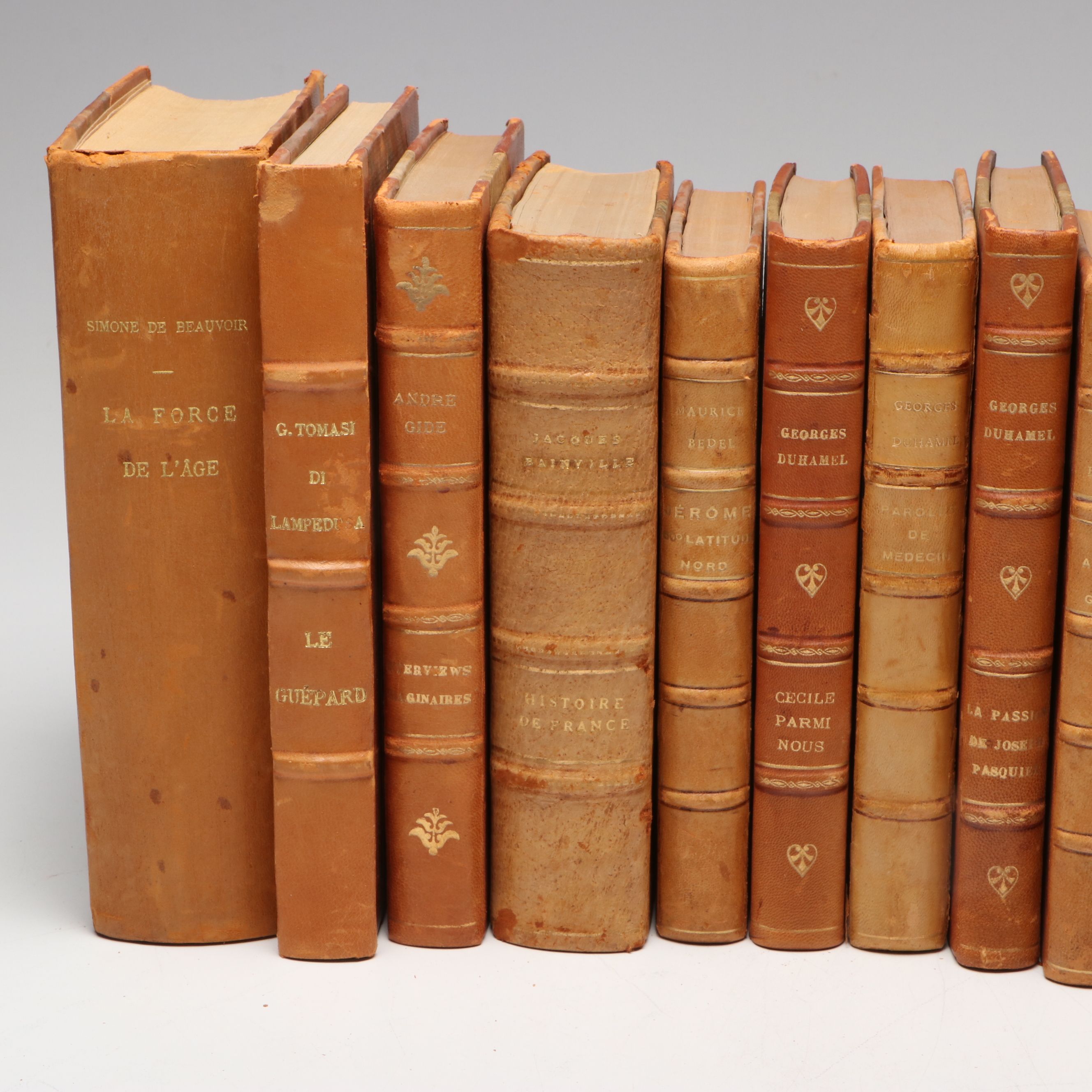 "Le Sang des autres" by Simone de Beauvoir and More Literary Classics