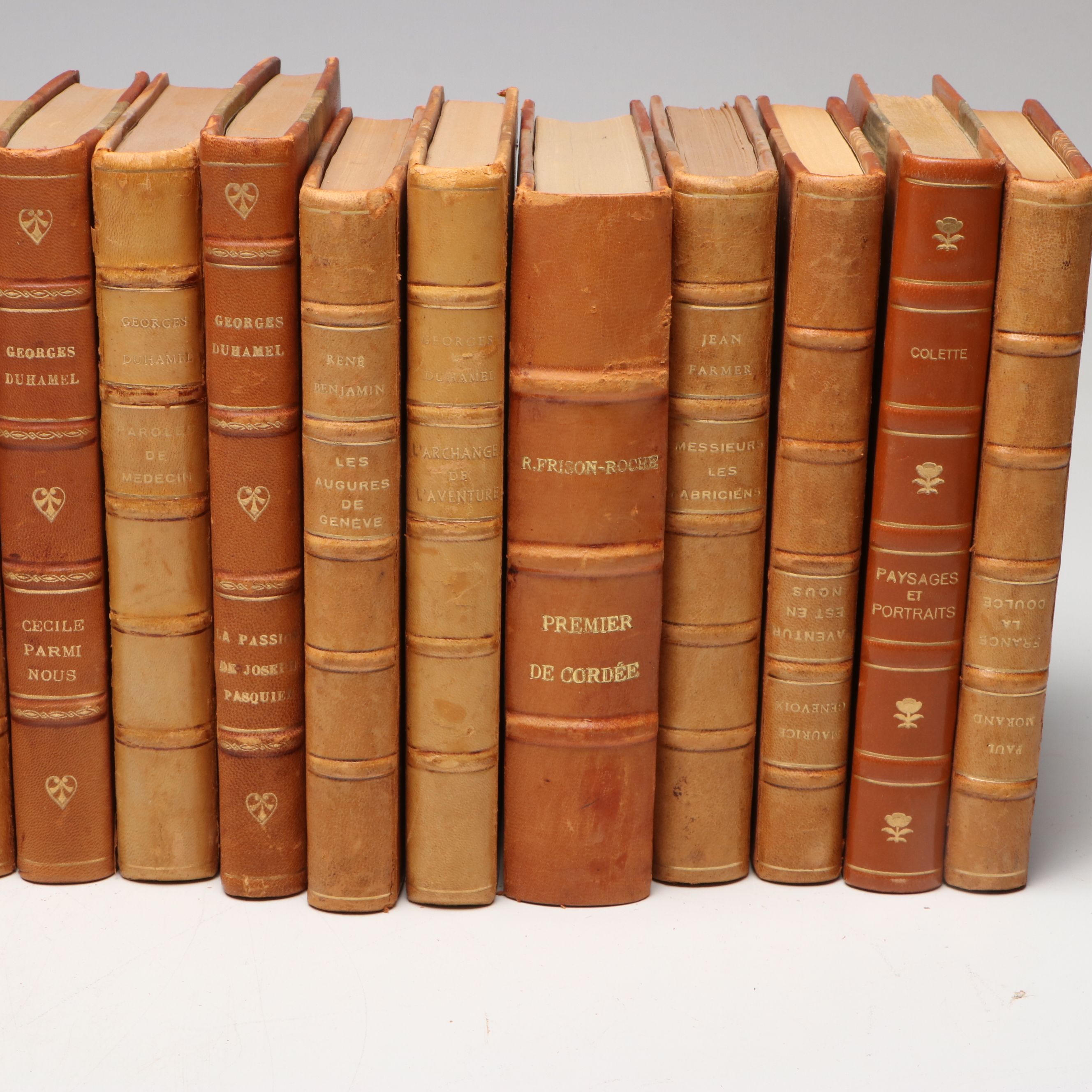 "Le Sang des autres" by Simone de Beauvoir and More Literary Classics