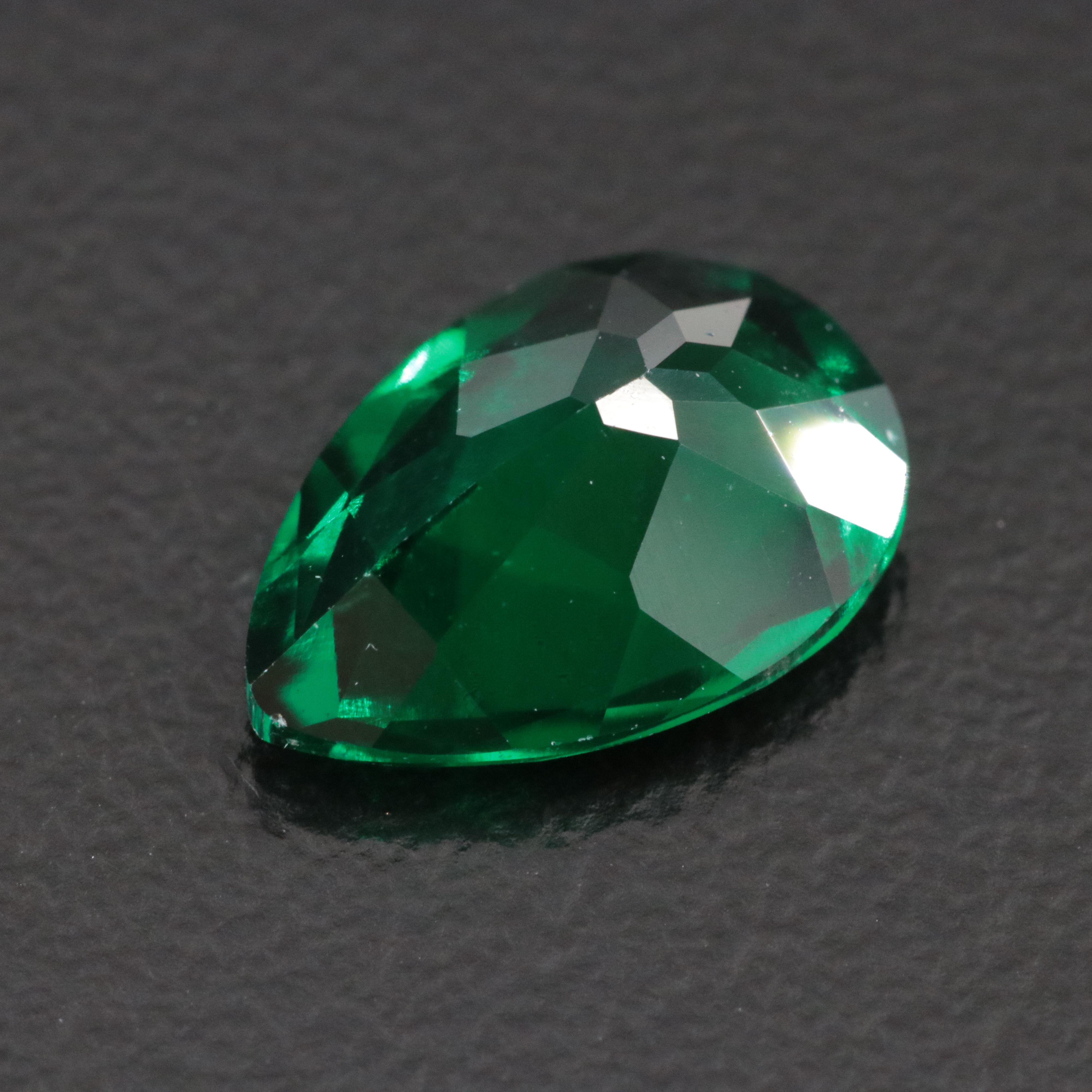 Loose 1.51 CT Lab Grown Emerald