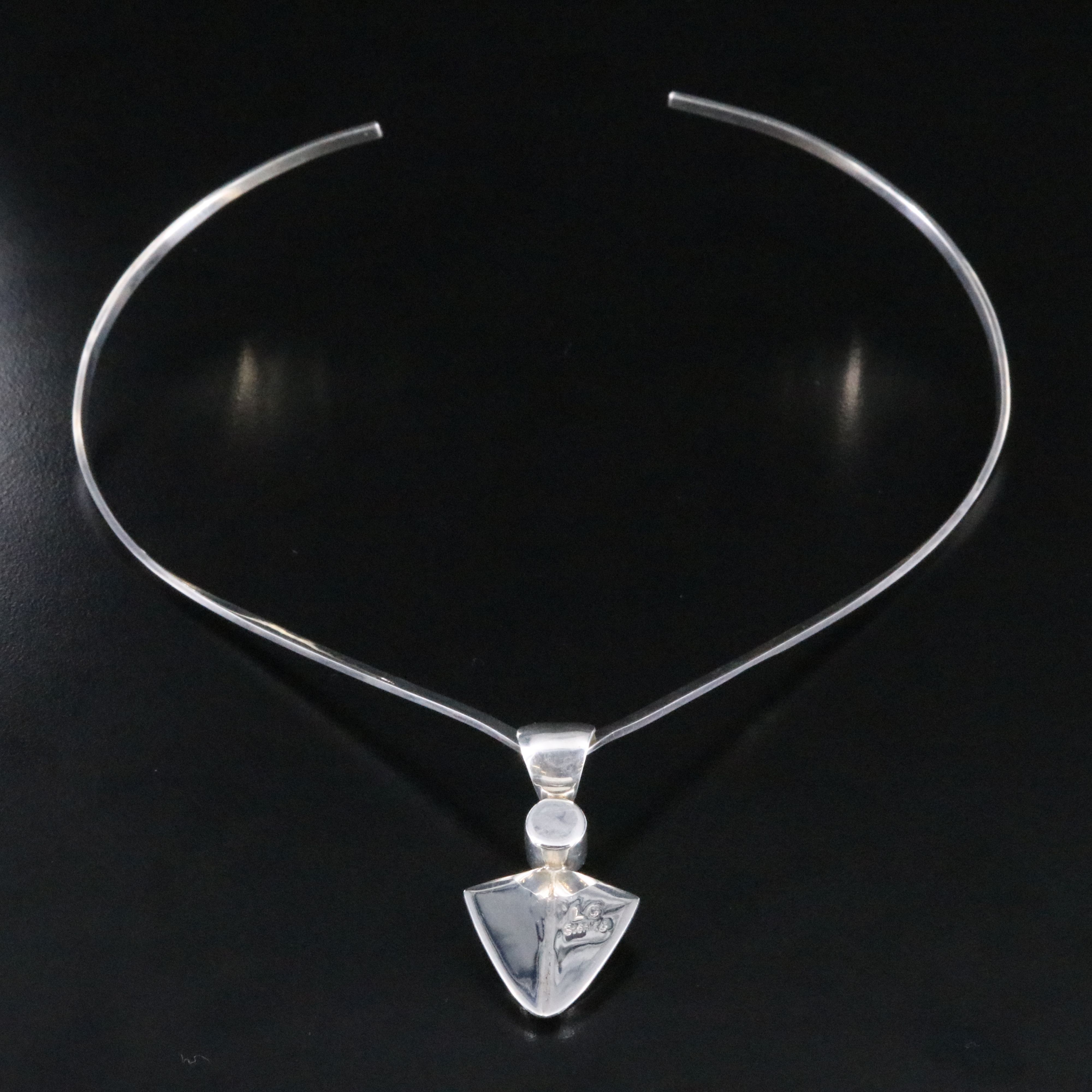 Lee Chee, Navajo Diné Sterling Gemstone Inlay Pendant with 950 Silver Collar